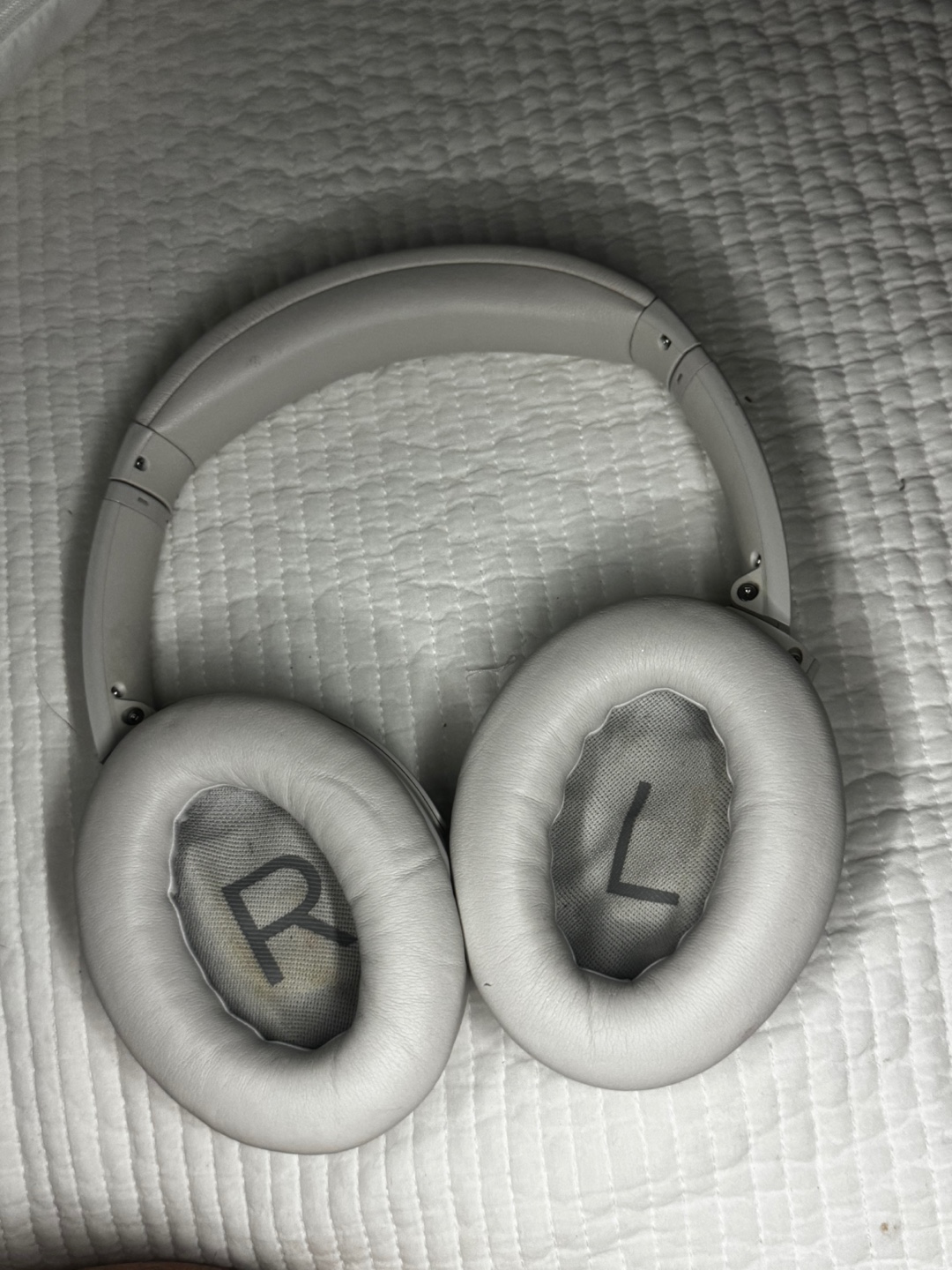 Bose QuietComfort 45 Headphones - White - photo 2