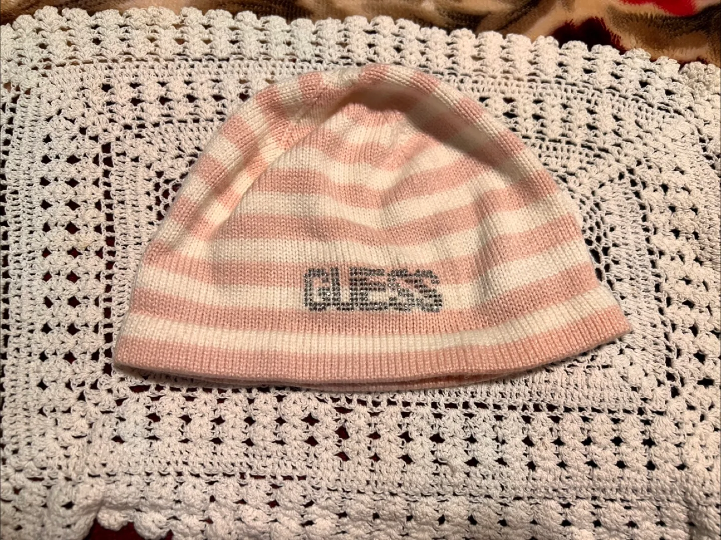 Ladies Guess Toque thumbnail
