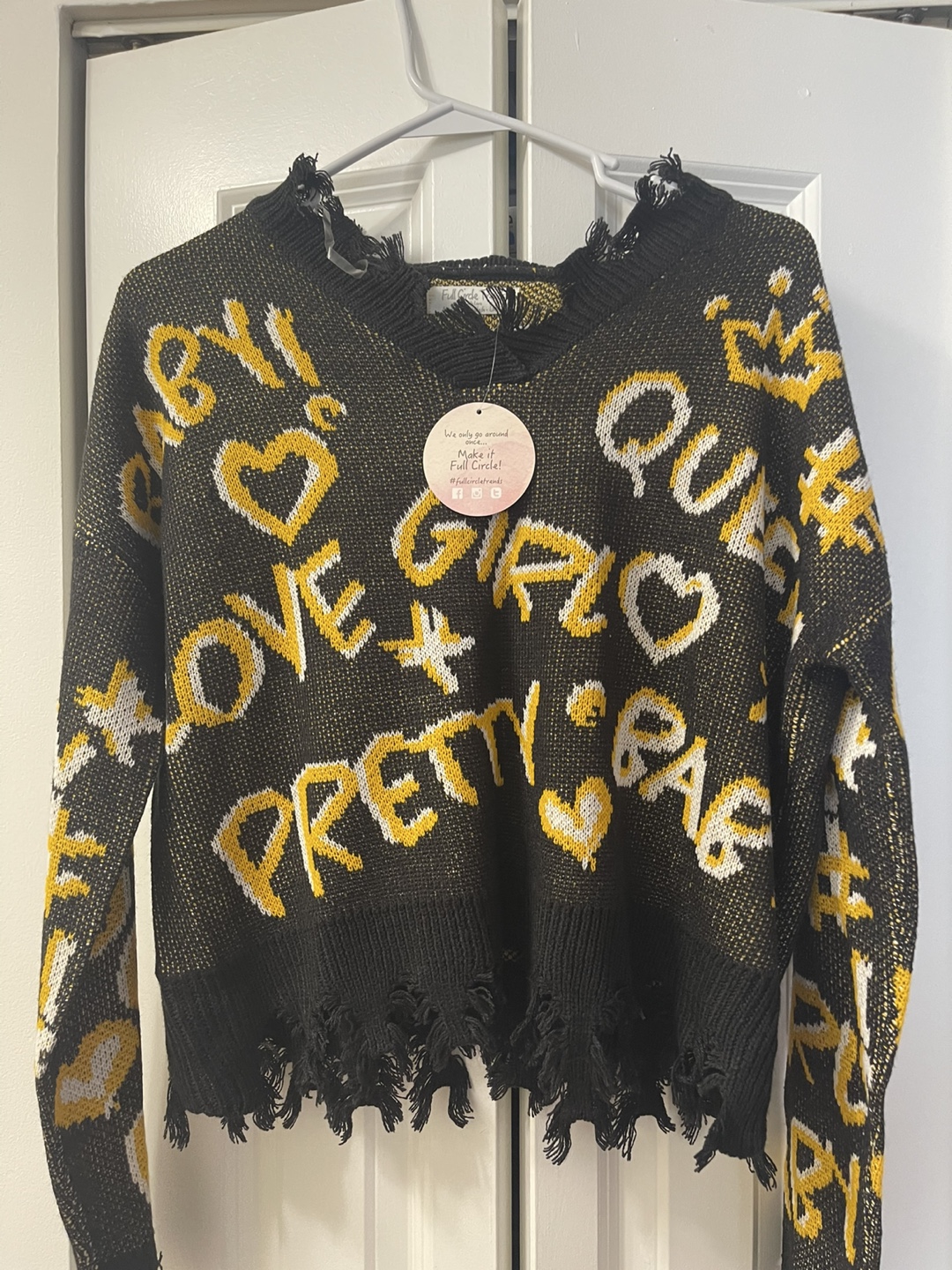 Full Circle Trends Graphic Sweater - photo 2