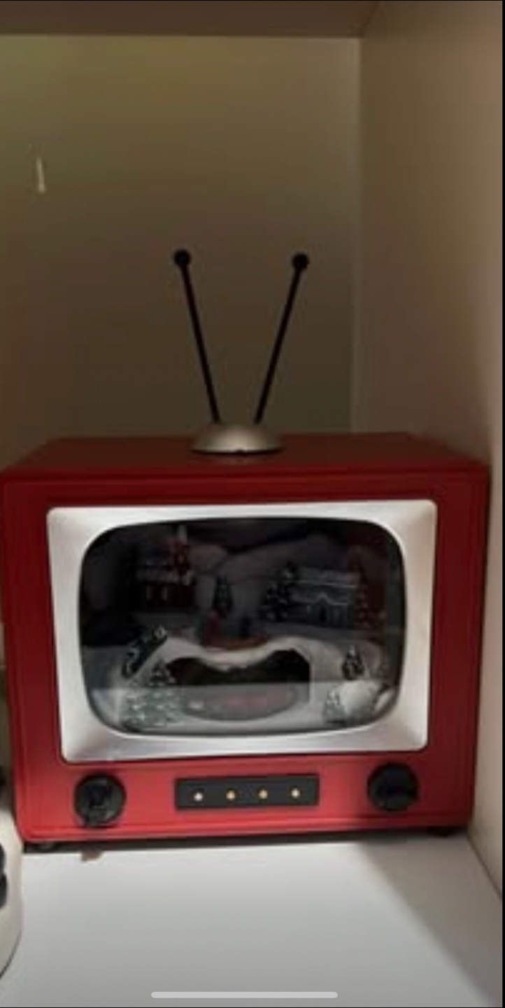 Vintage-Style Christmas Musical Snow Globe TV