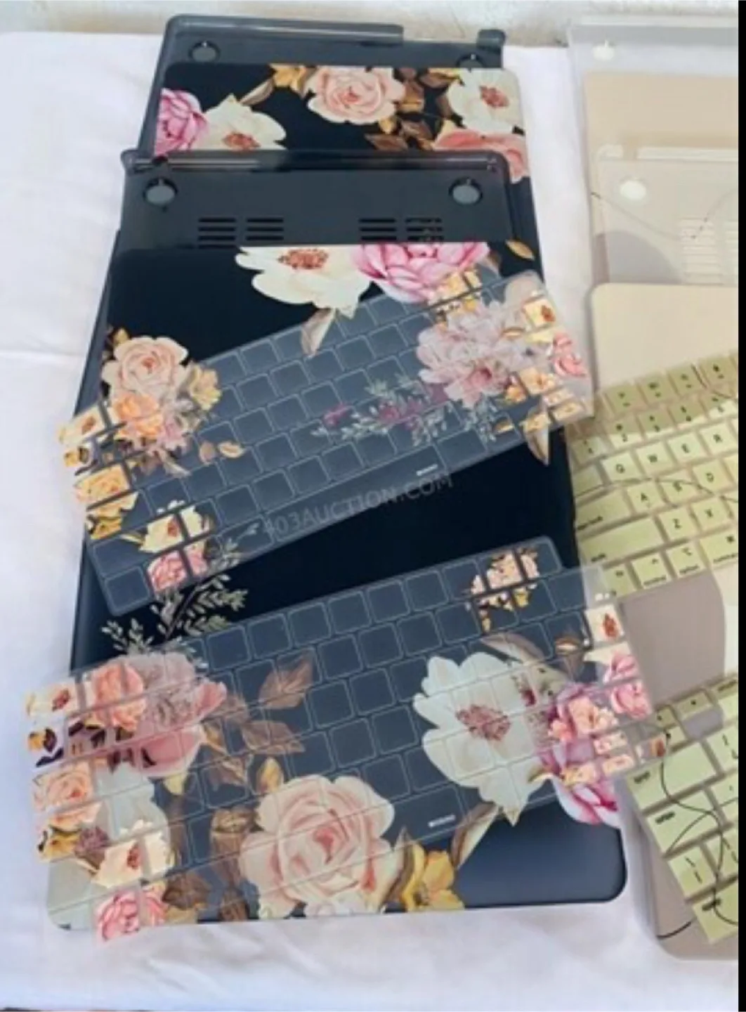 MacBook Air 15” Case & Keyboard Cover Set image indicator(3)