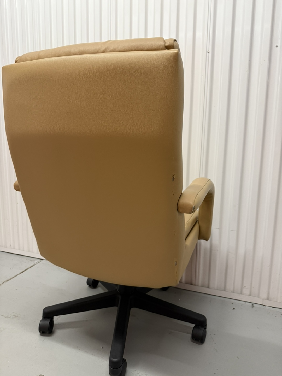 Office Chair faux leather - photo 4