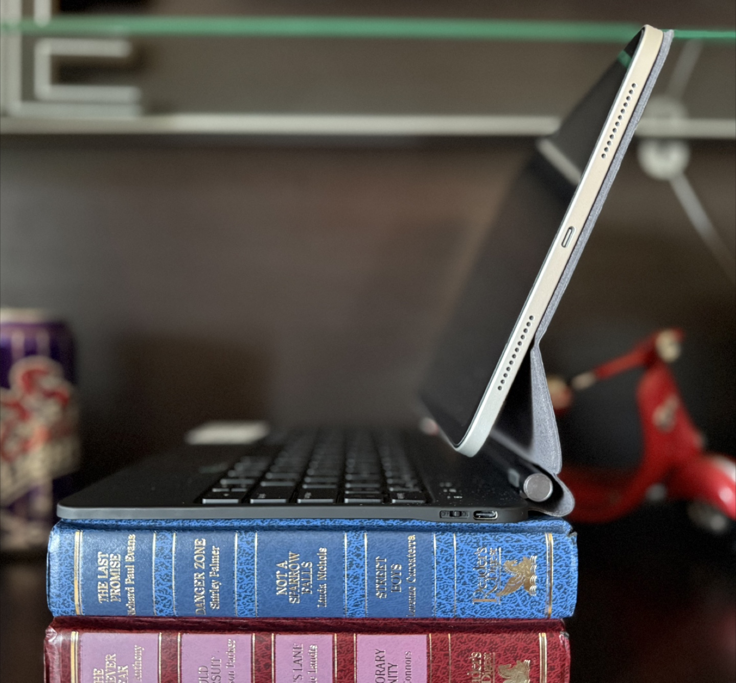 iPad A16 chip 128gb + keyboard - photo 3