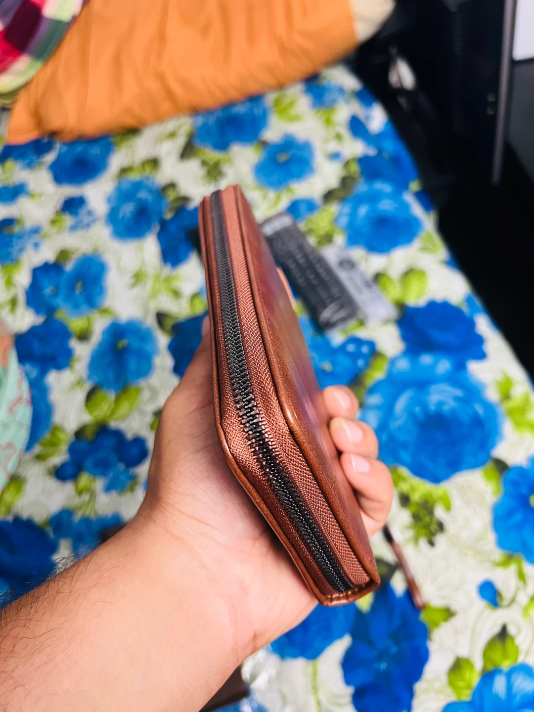 Brown Leather Wallet with Zipper - photo 3