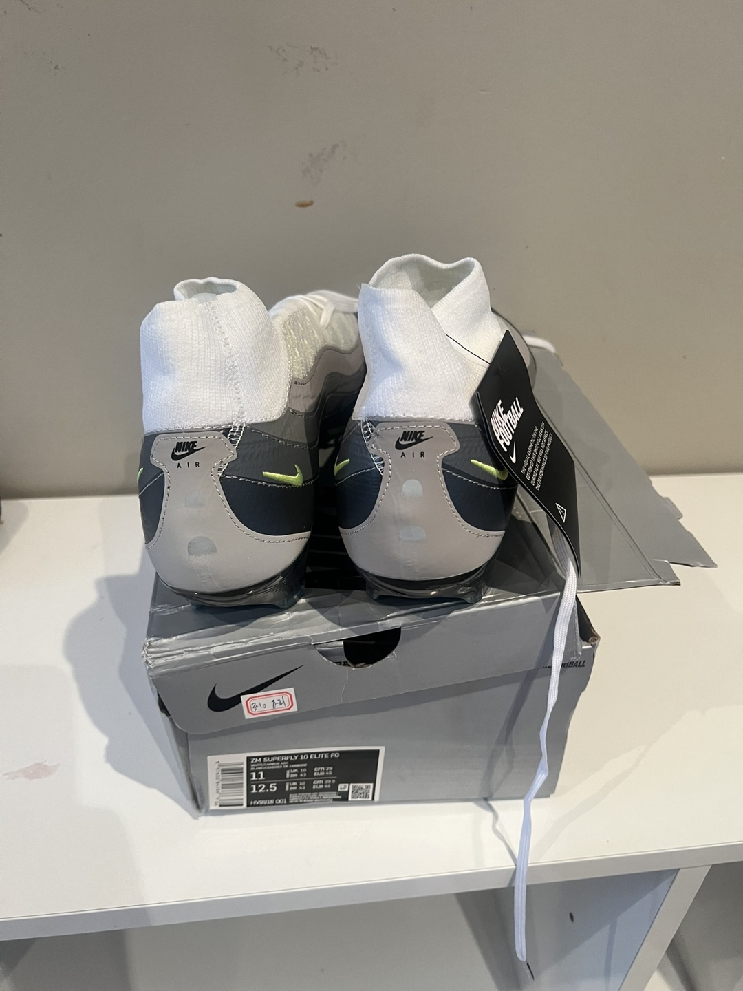 Nike ZM Superfly 10 Elite FG - Size 11 - photo 2