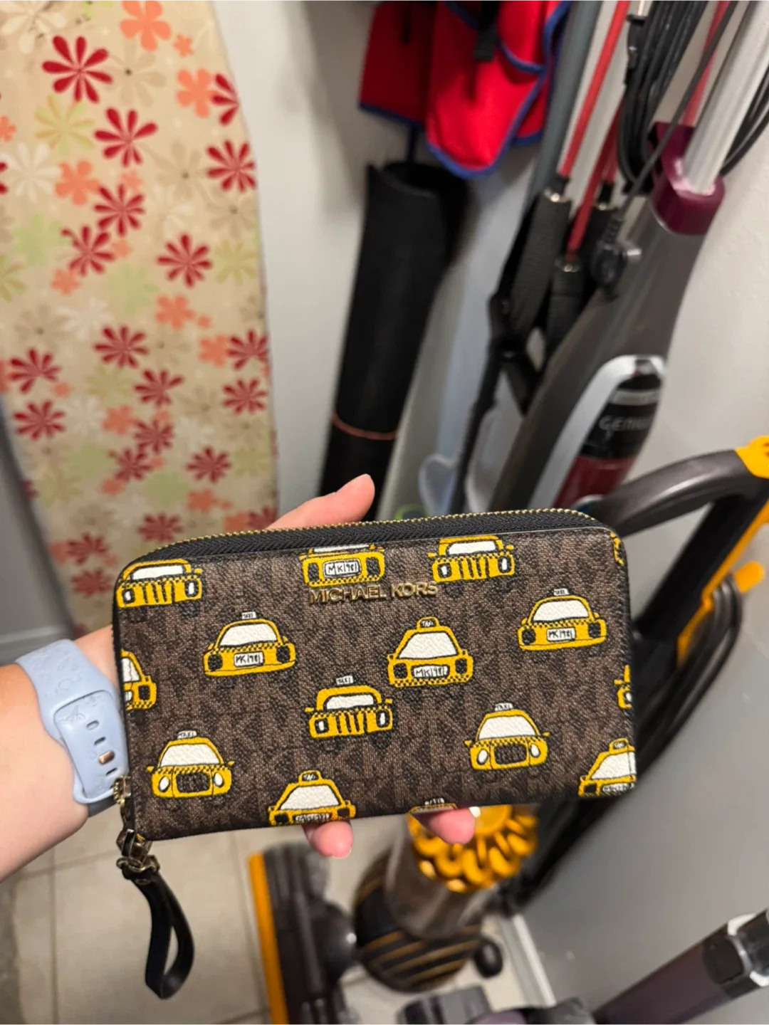 Michael Kors Taxi Print Wallet and Backpack image indicator(2)