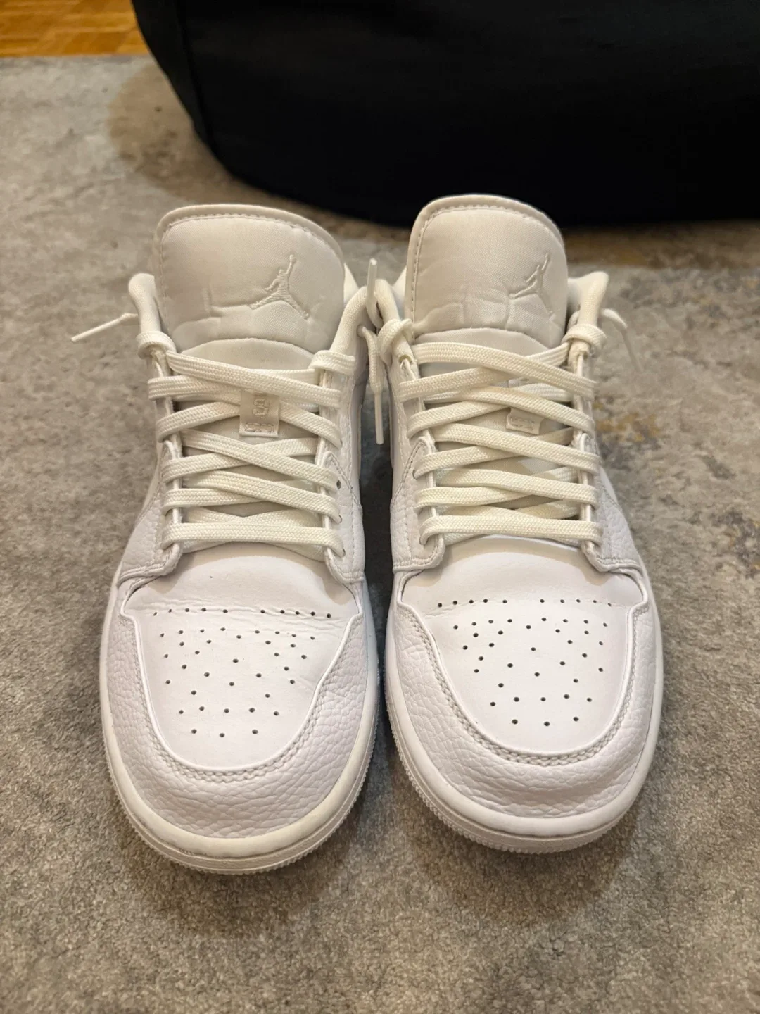 Jordan 1 Low White Sneakers