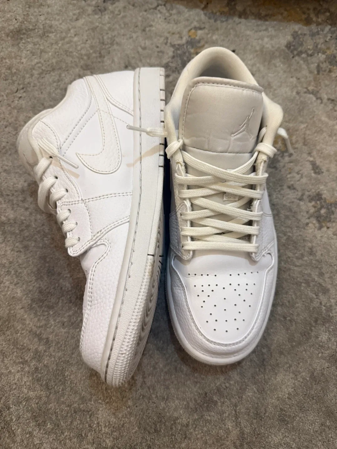 Jordan 1 Low White Sneakers image indicator(3)