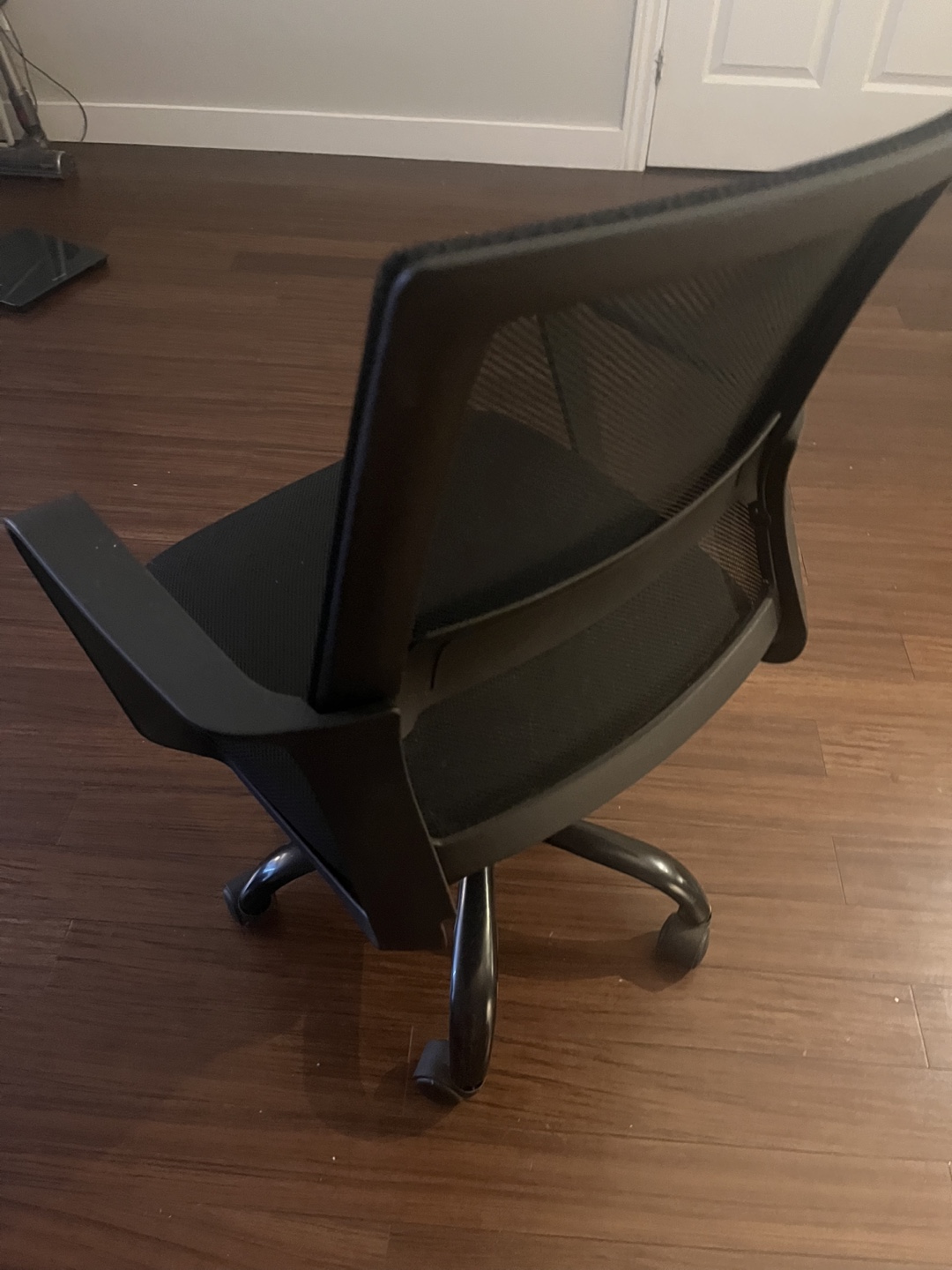 Black Mesh Office Chair - photo 2