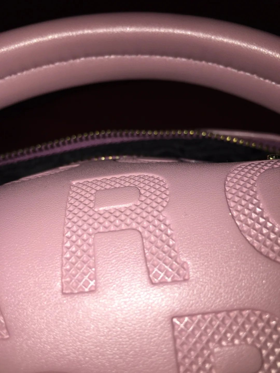 Marc Jacobs Pink Embossed Leather Handbag image indicator(9)