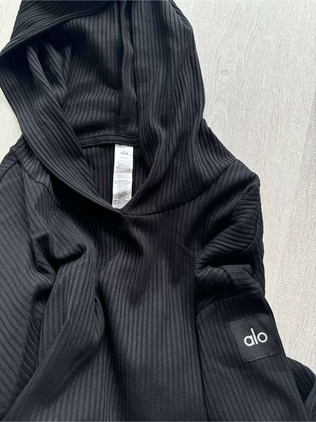 ALO Black Muse Hoodie & Sweatpants Set - Size S&M - photo 2