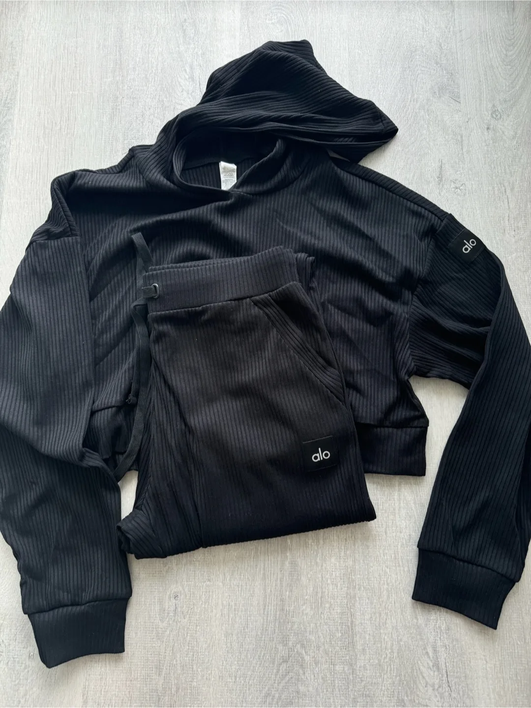 ALO Black Muse Hoodie & Sweatpants Set - Size S&M thumbnail