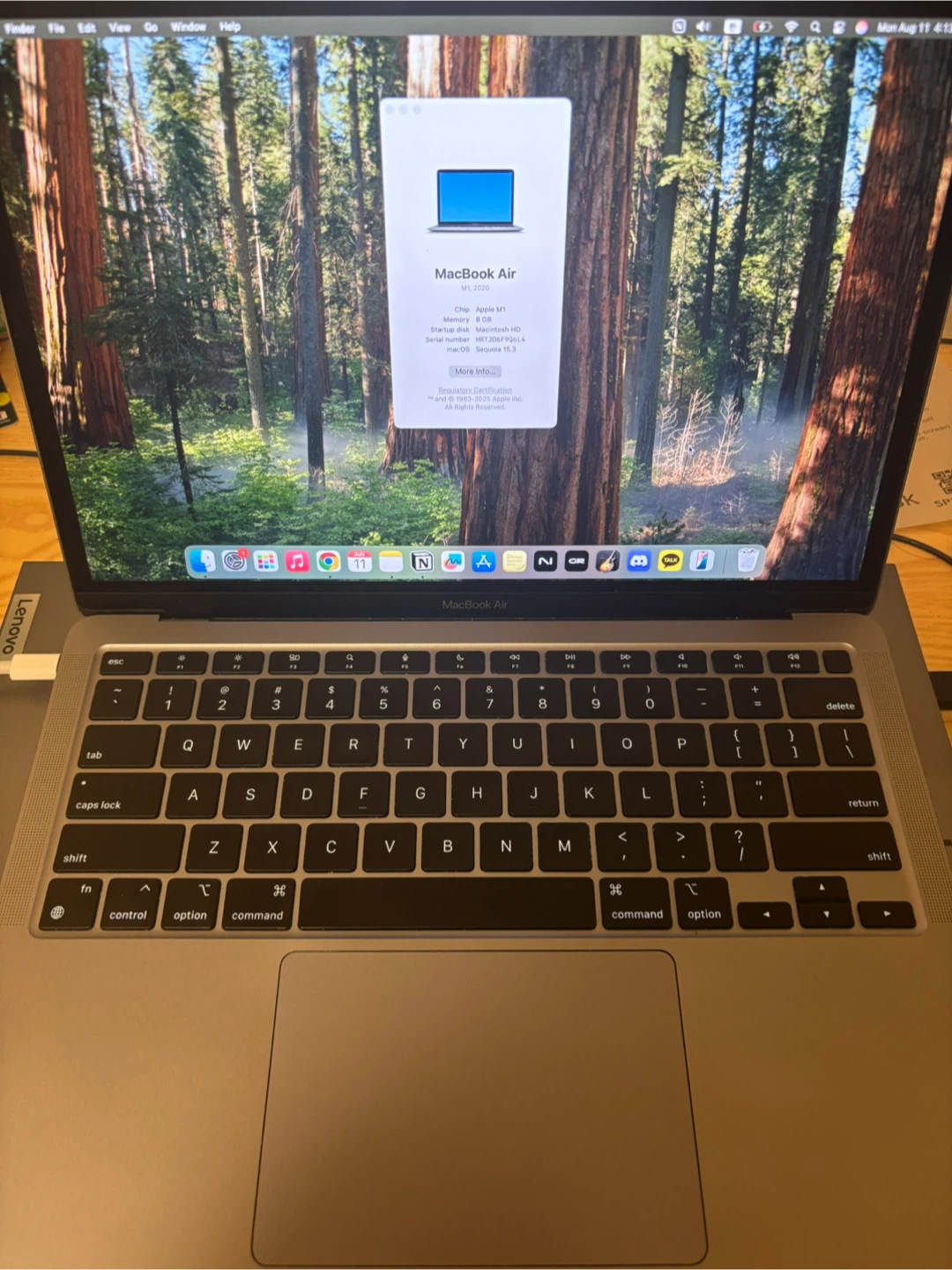 Macbook Air M1 + (Case & USB-C Port)