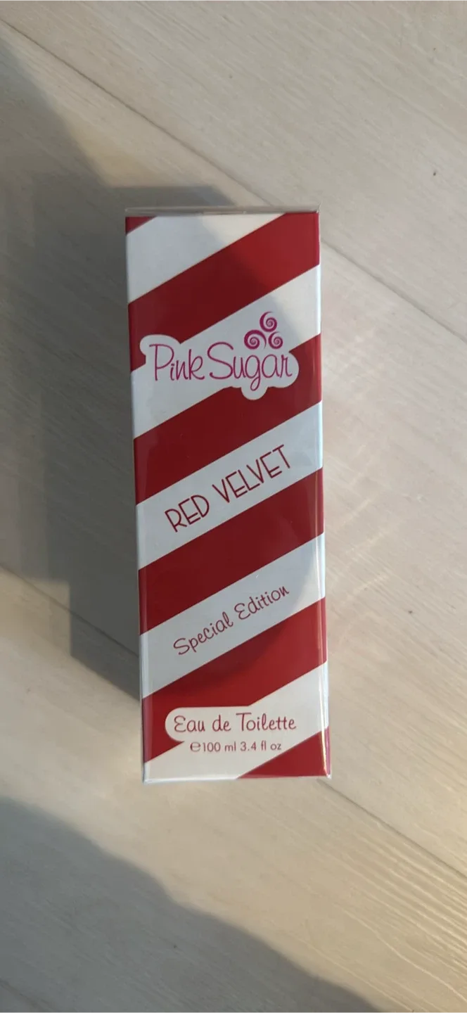 Pink Sugar Red Velvet Eau de Toilette 100ml thumbnail
