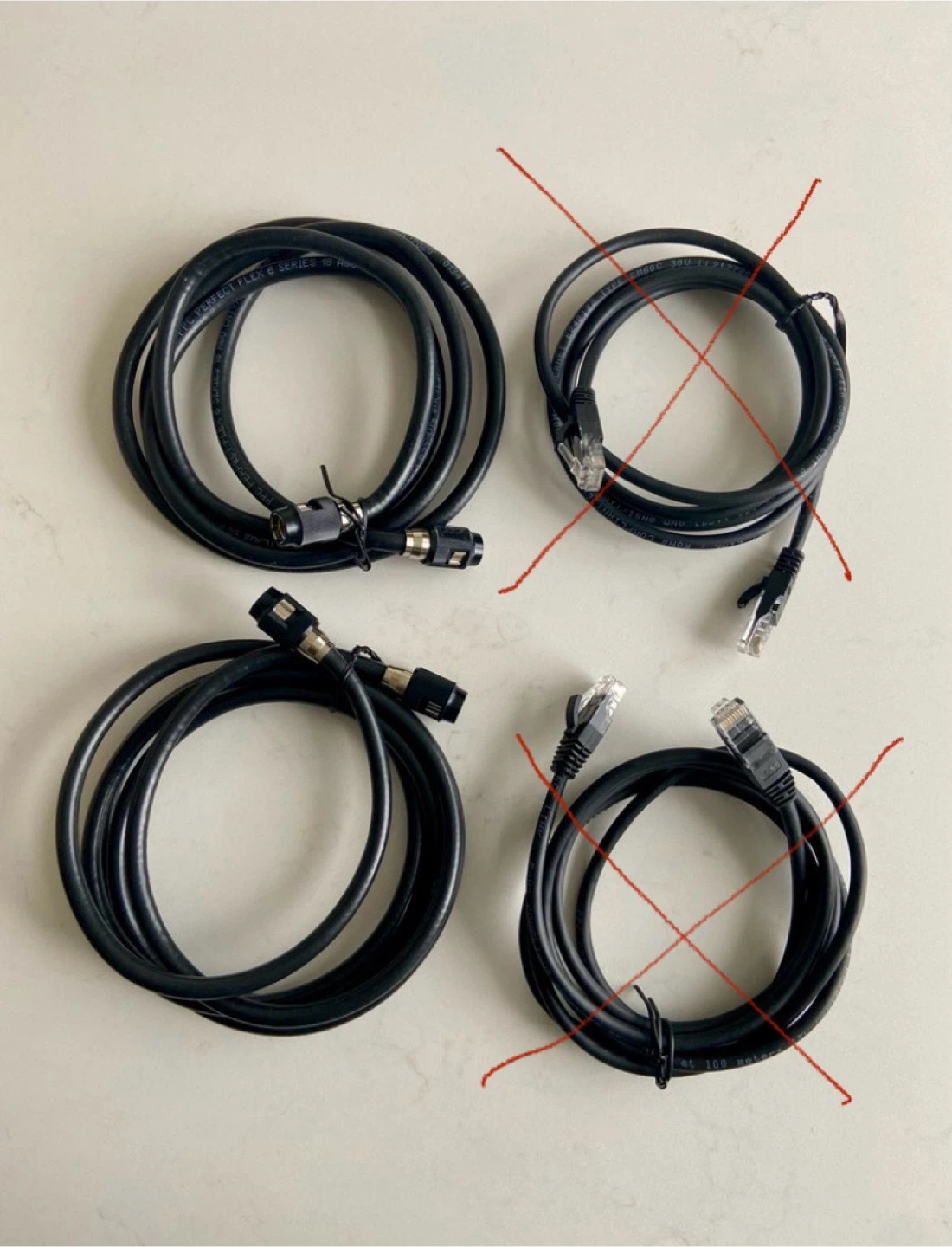 2 Cables