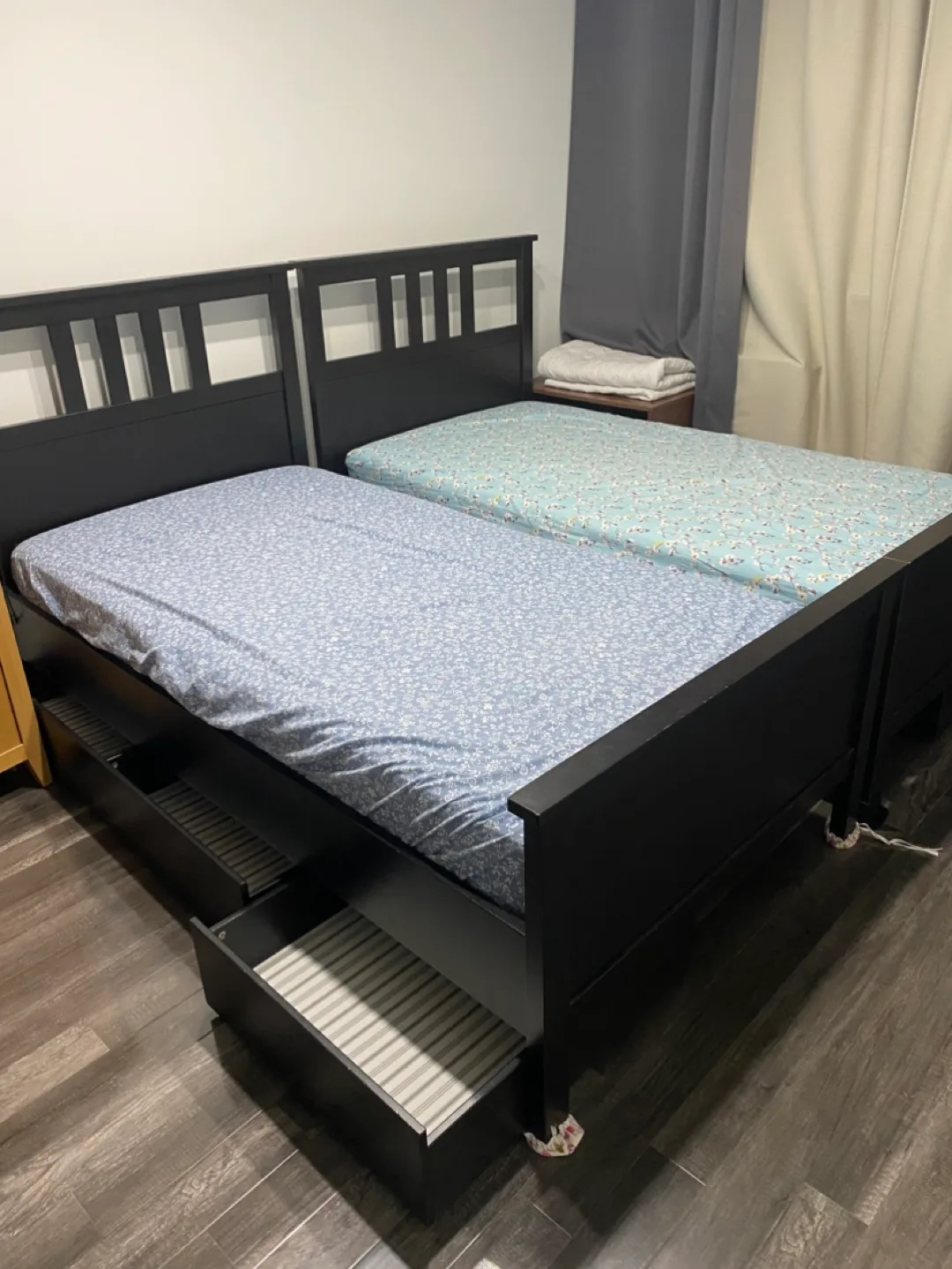 IKEA Hemnes Twin Bed Frame - Black *2