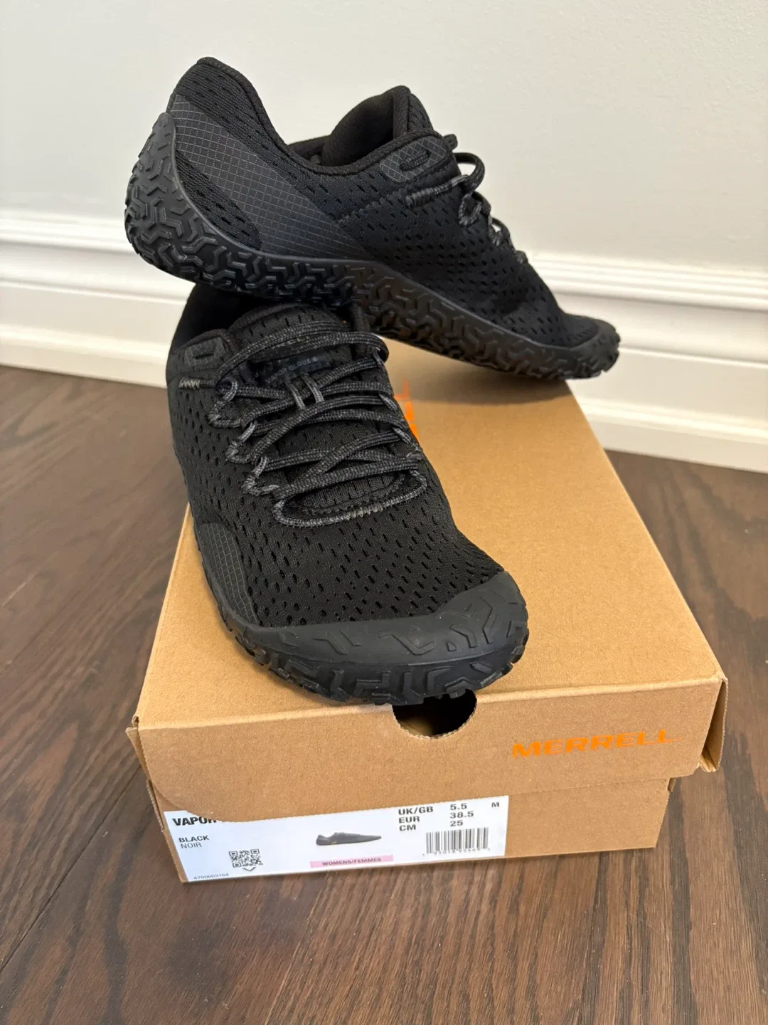 Merrell Vapor Glove 6, Women's Size 8, Black image indicator(2)