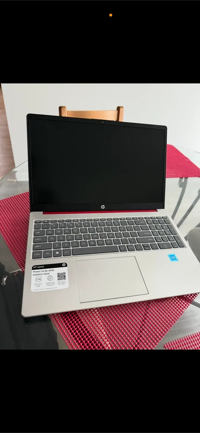 HP Laptop - Red image indicator(2)