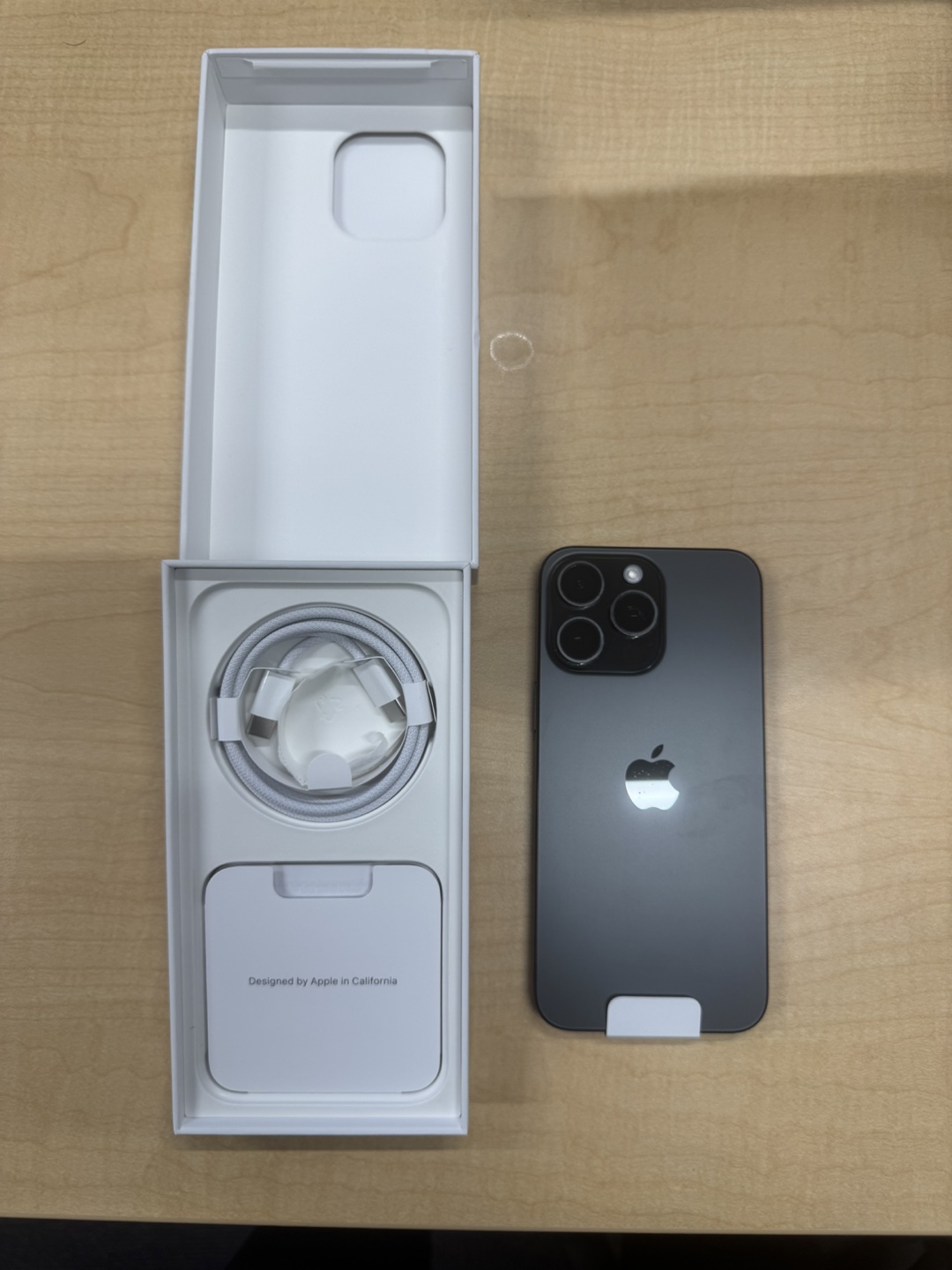 New Apple iPhone 15 Pro Max- Space Black - photo 4