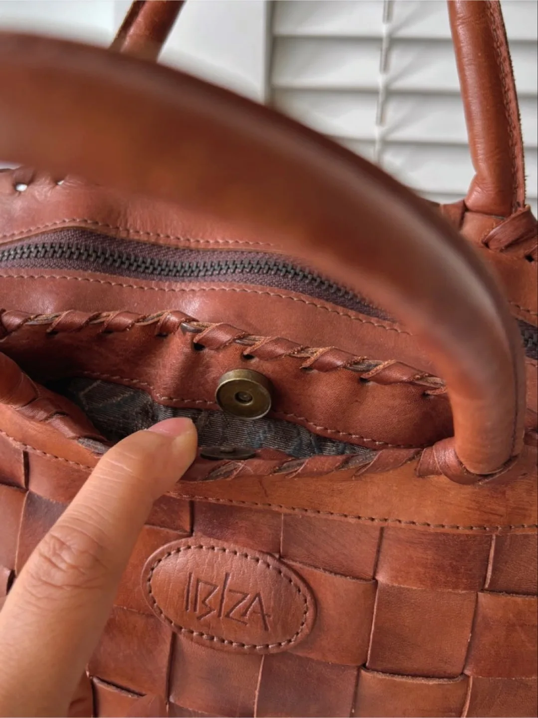 Vintage IBIZA Leather Tote Bag – Handmade Woven Leather Handbag image indicator(6)