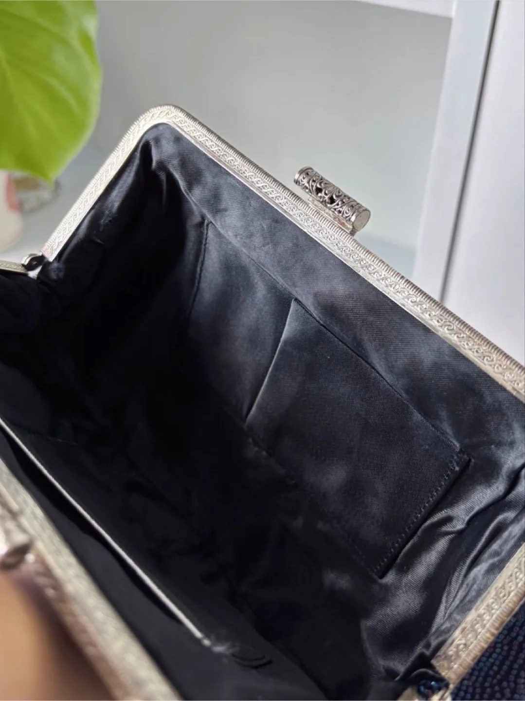 Vintage Beaded Evening Bag – Handcrafted Beadwork Clutch Purse image indicator(3)