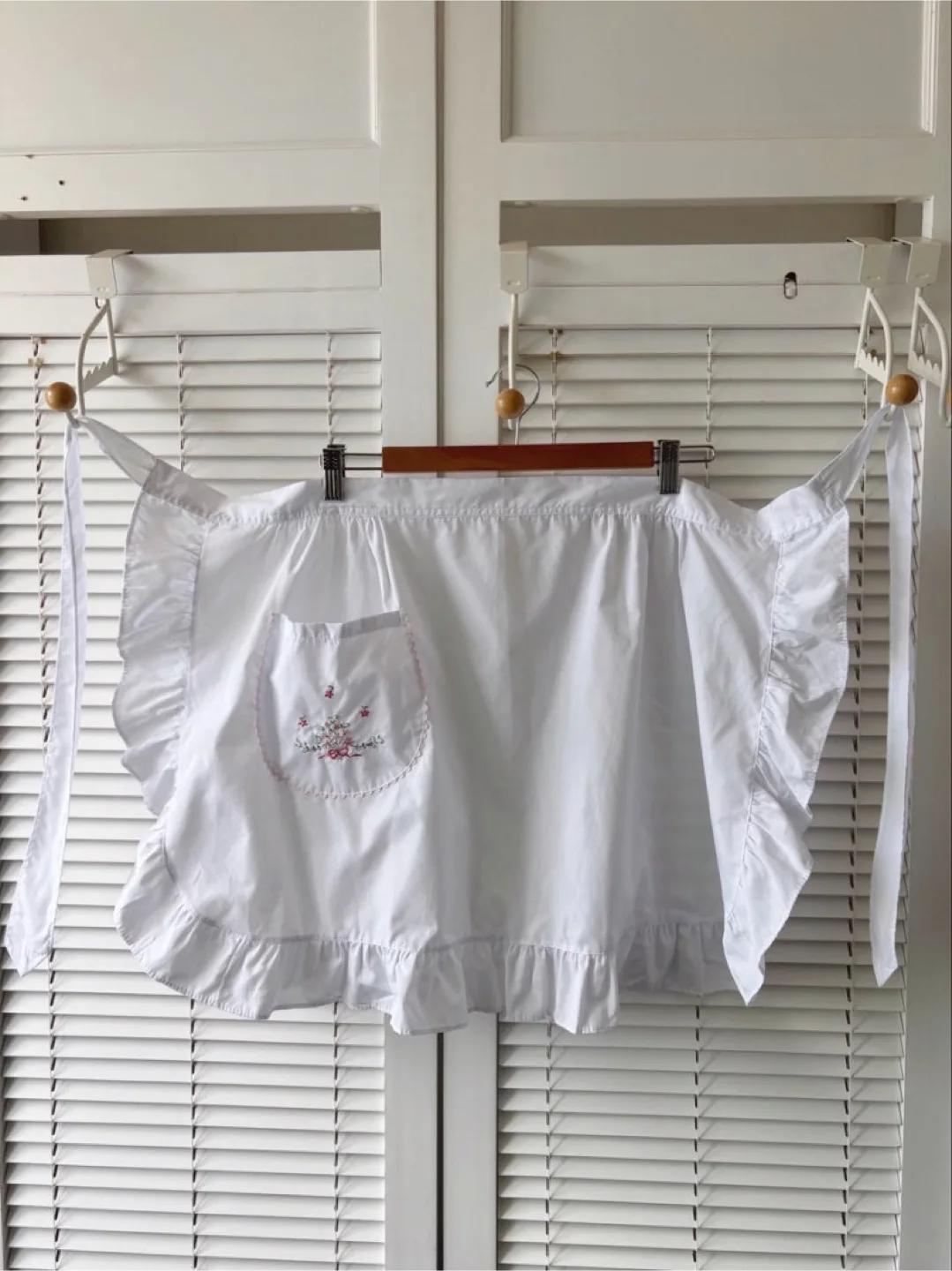 Vintage Half Apron with Floral Embroidery image indicator(2)