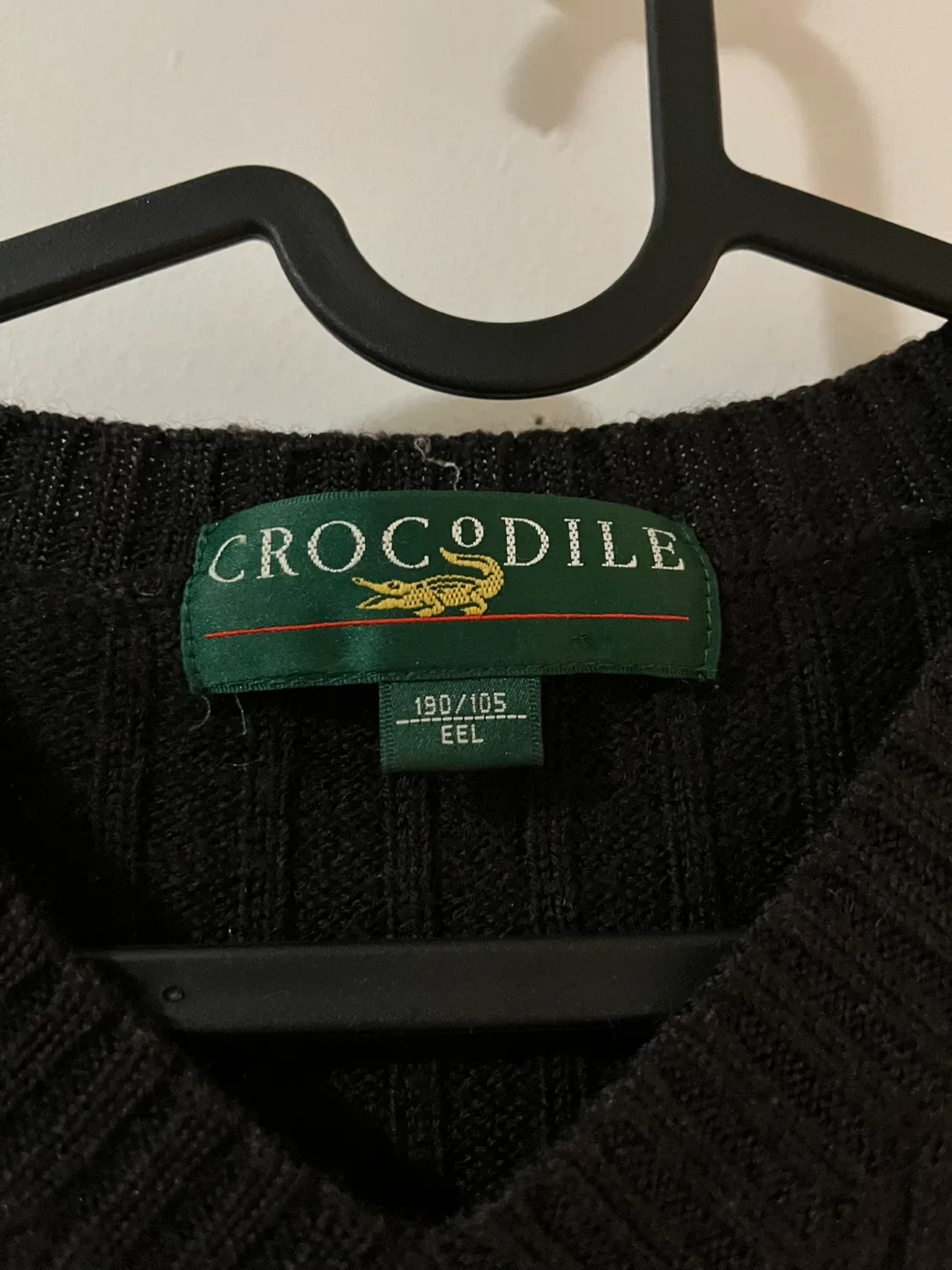 Crocodile Striped V-Neck Sweater - Size XXL image indicator(3)