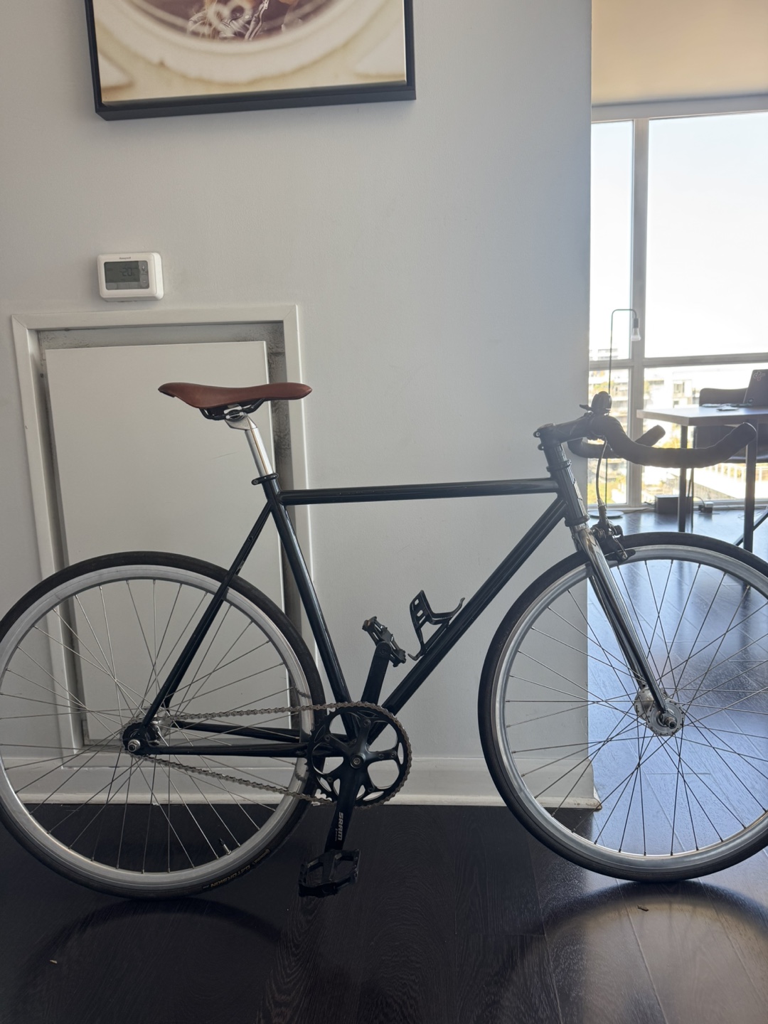 Fixie / Single Speed Bike – $300