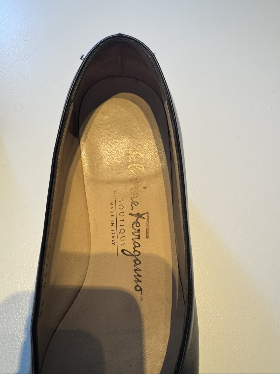 Vintage Salvatore Ferragamo Black Leather Pumps - Size 5 - photo 4