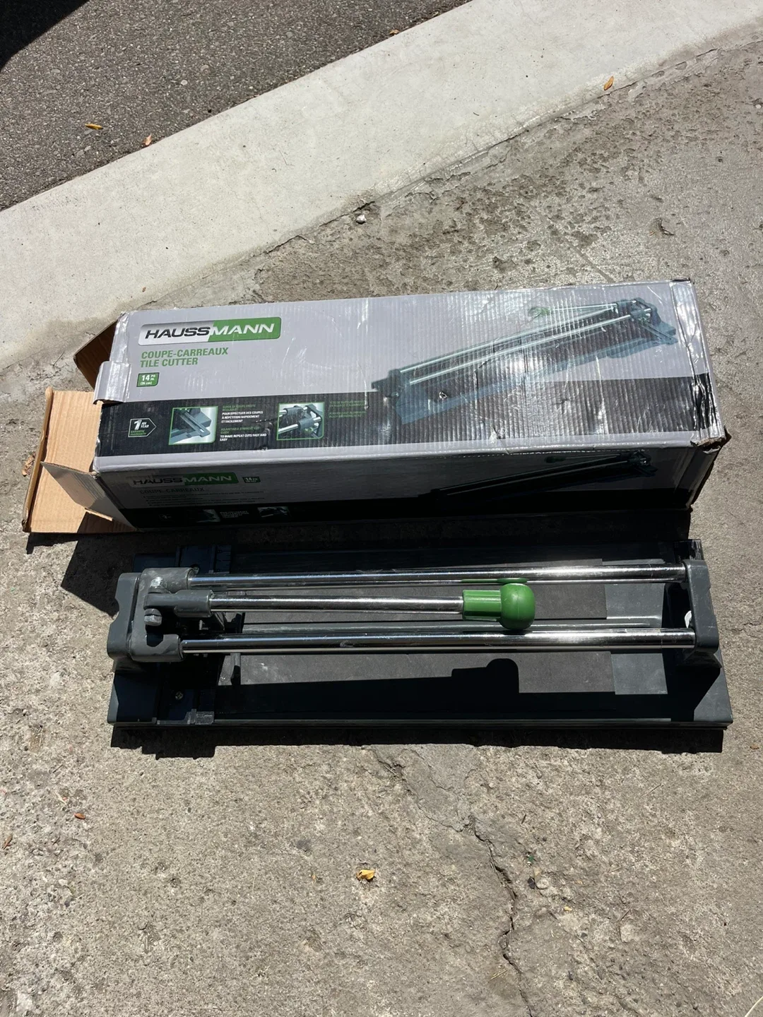 Haussmann Tile Cutter - Coupe-Carreaux 14" thumbnail
