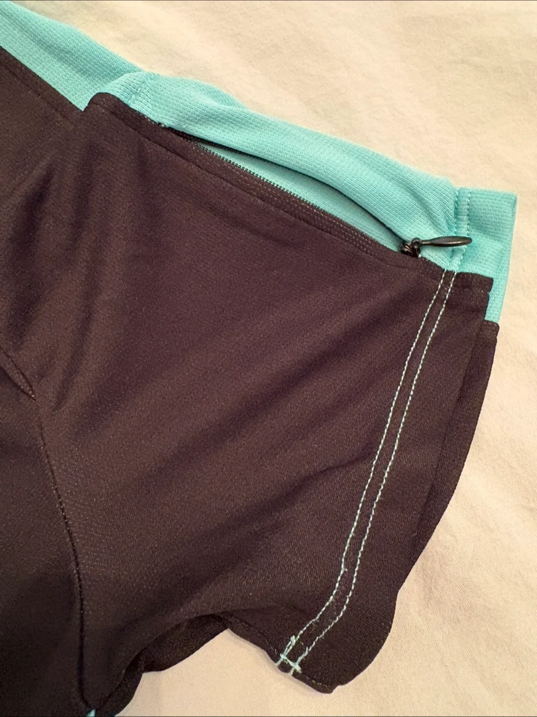 Descente Active T-Shirt - Black & Mint Green image indicator(4)