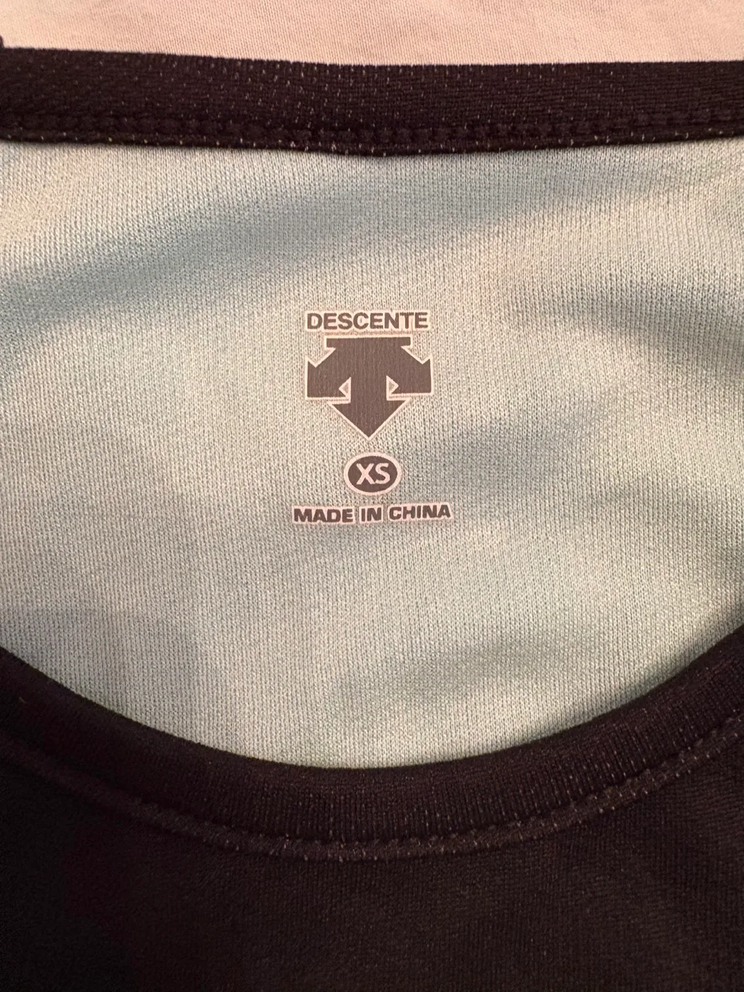 Descente Active T-Shirt - Black & Mint Green image indicator(6)