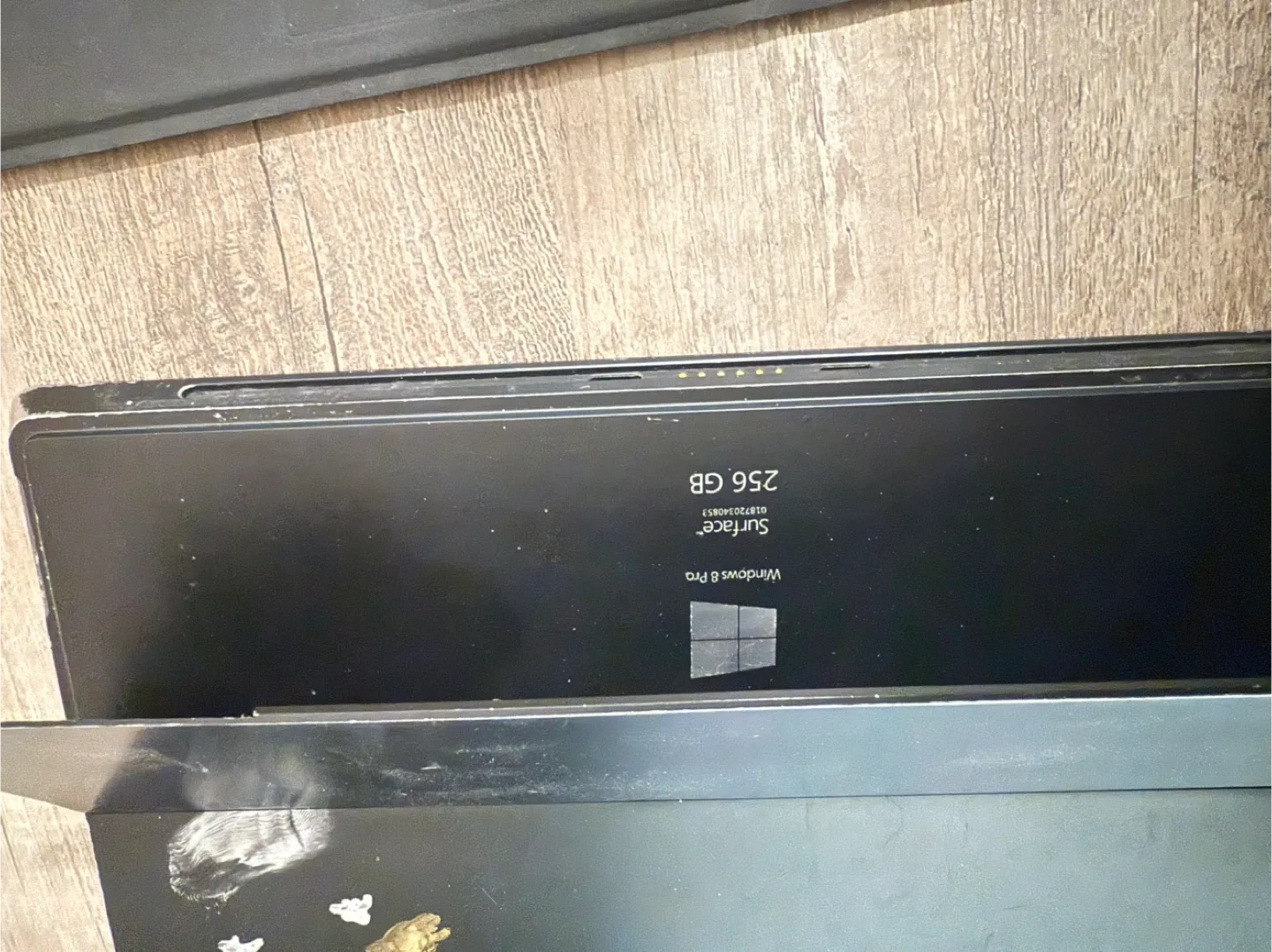 Microsoft Surface Tablet image indicator(7)