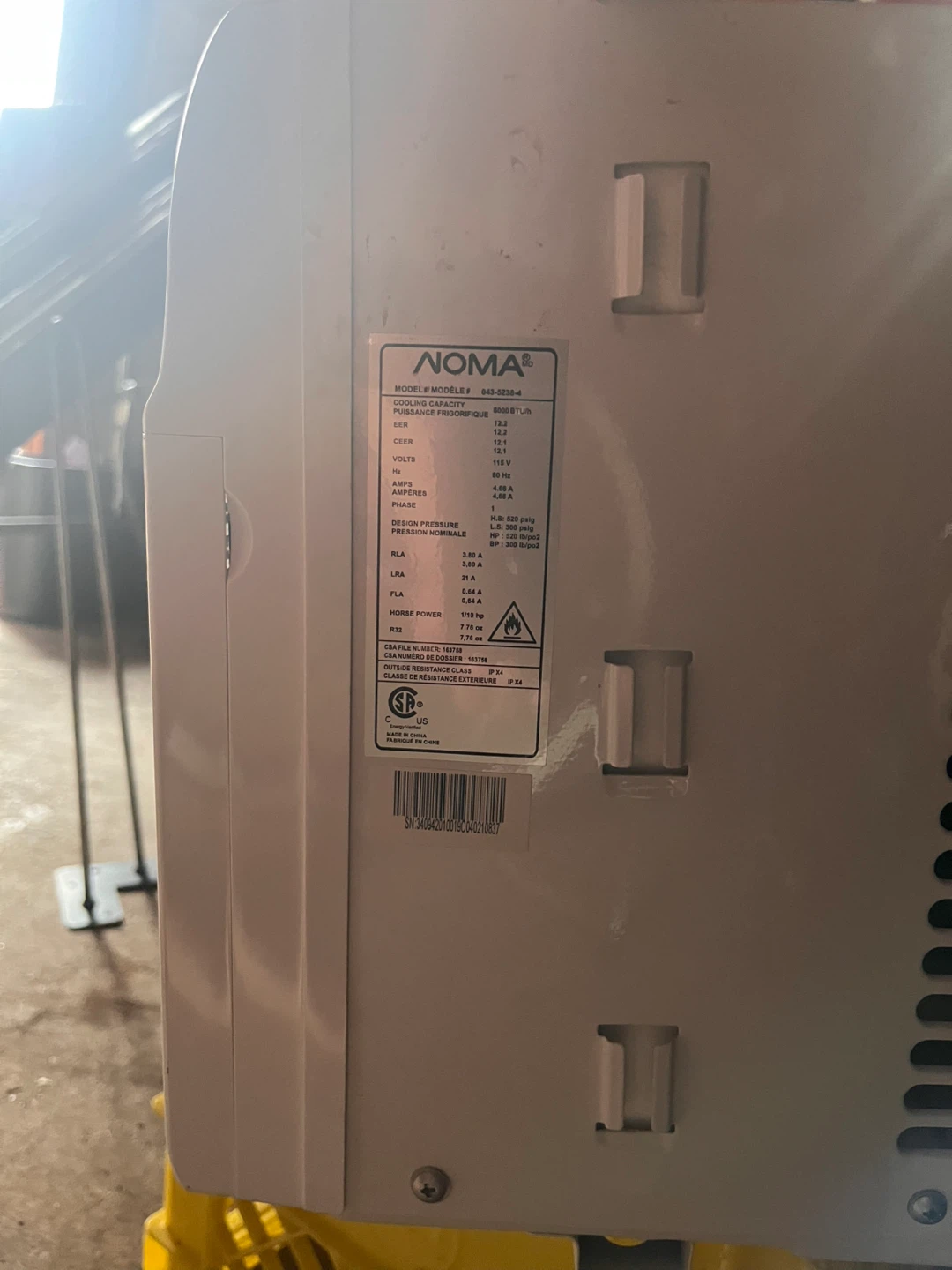 Window A/C - photo 2