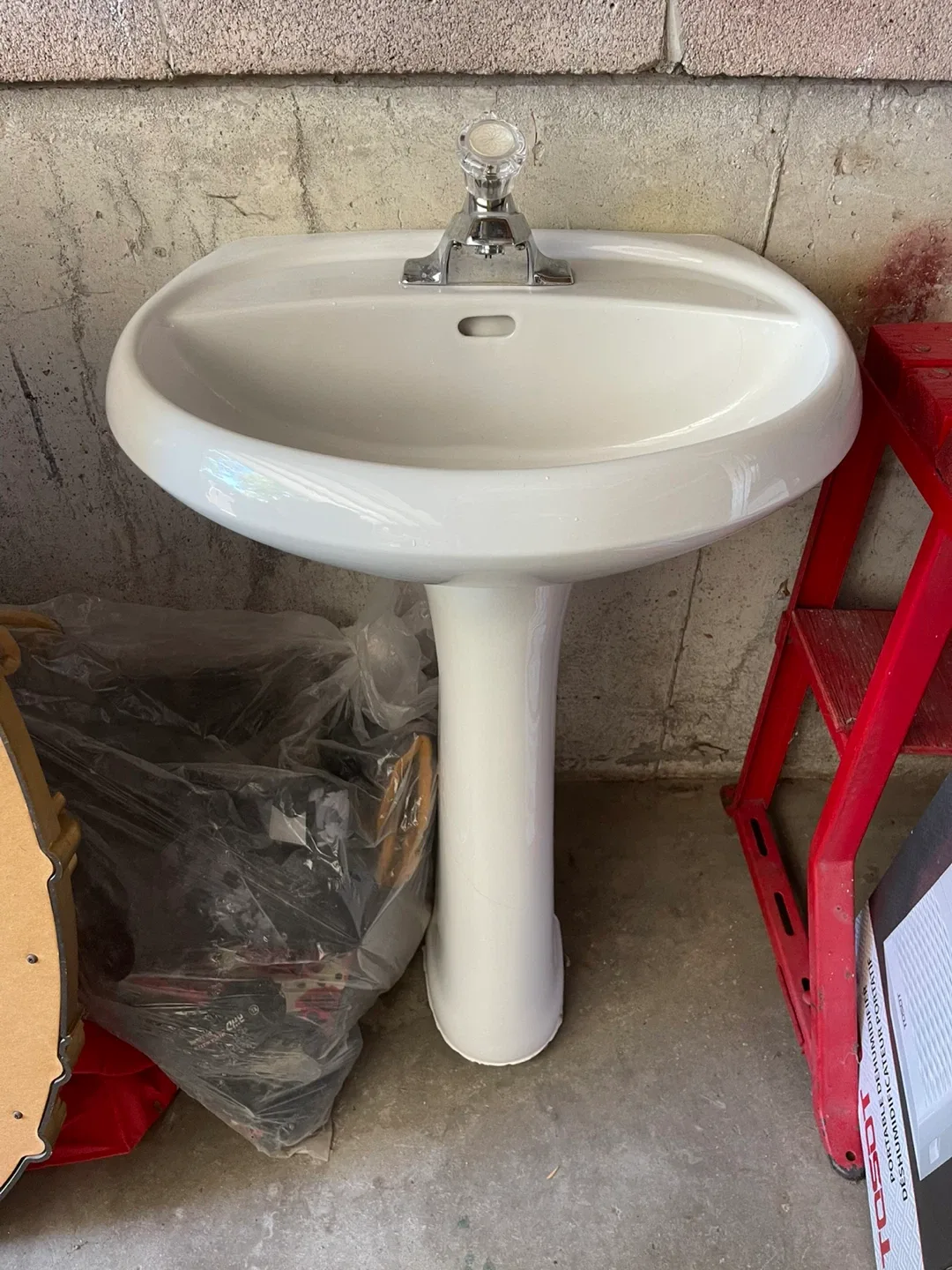 White Pedestal Sink thumbnail