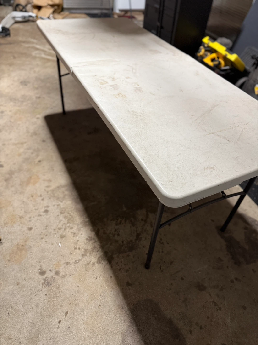 Folding Table - Great for Parties! - photo 3