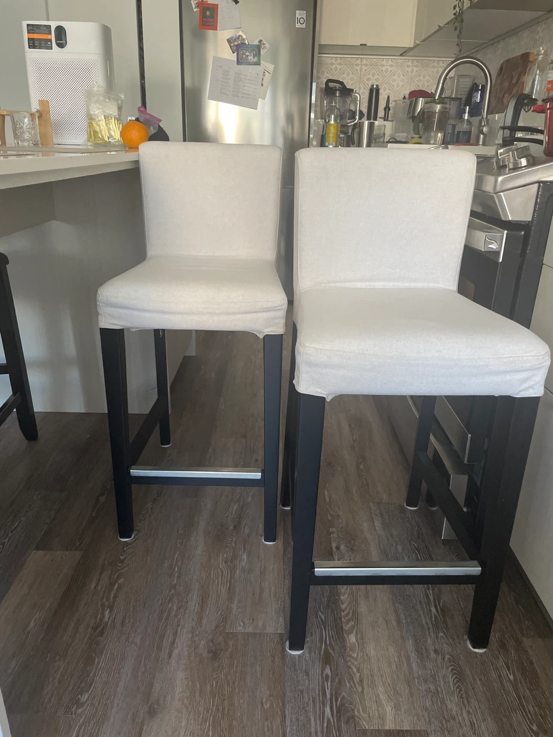 Set of 2 Bar Stools - White Fabric & Black Legs