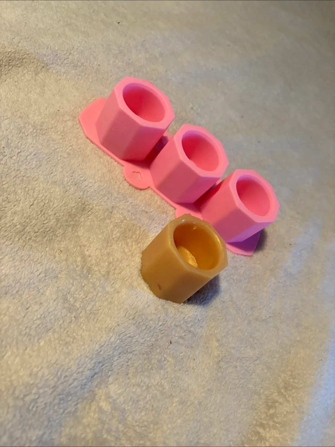 Pink Silicone Succulent Planter Mold image indicator(4)