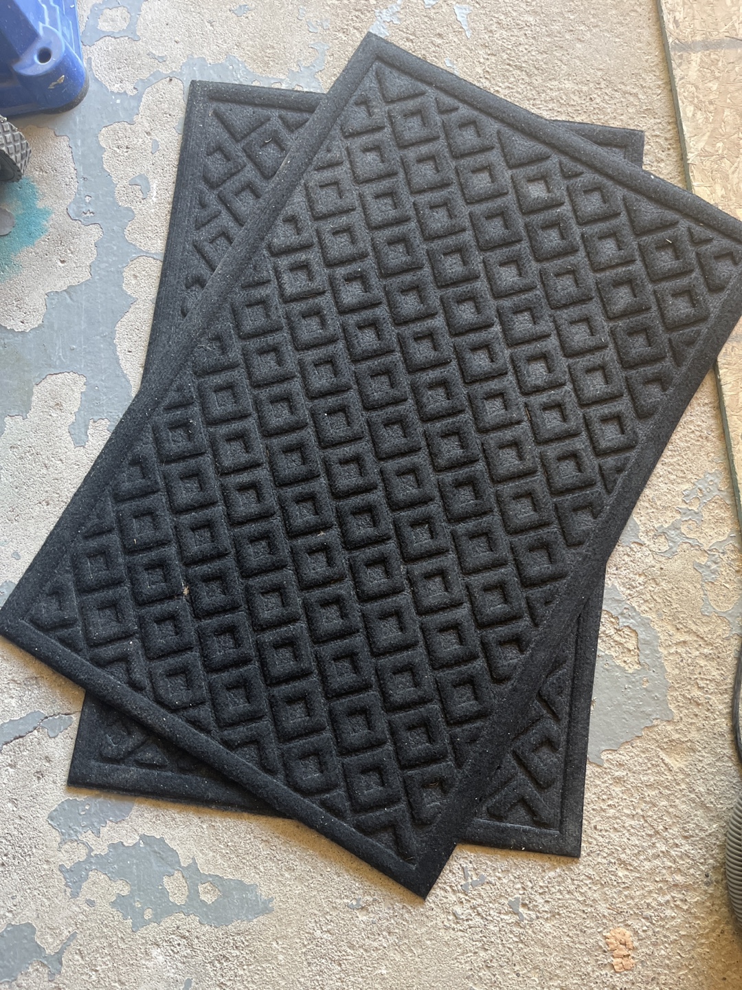 🥕2 Black Rubber Door Mats