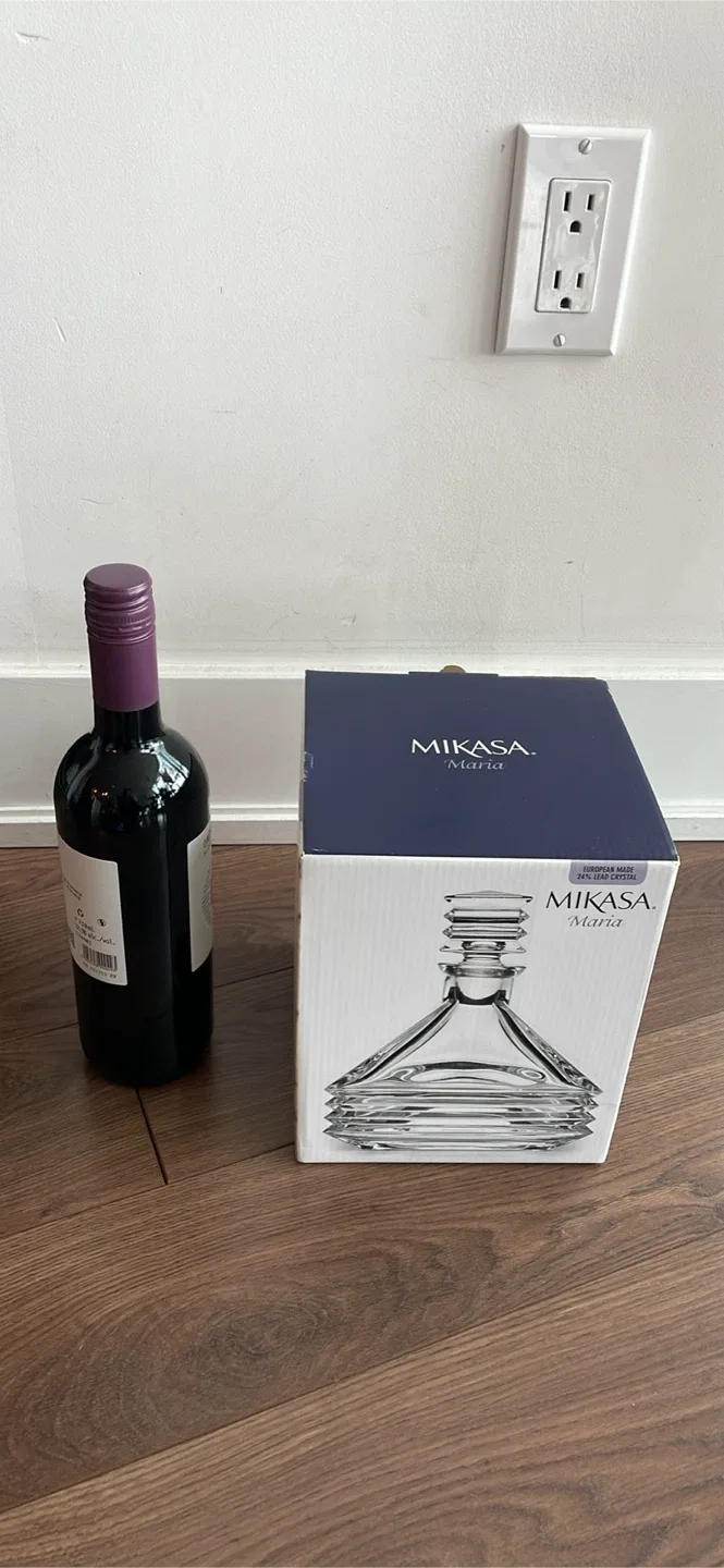 Mikasa 1 L crystal decanter BNIB thumbnail