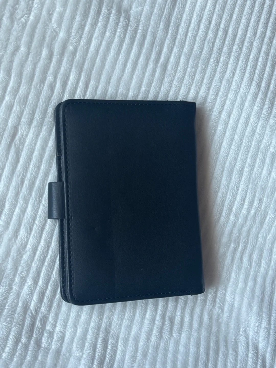 Arya Essentials Black Passport Holder image indicator(4)