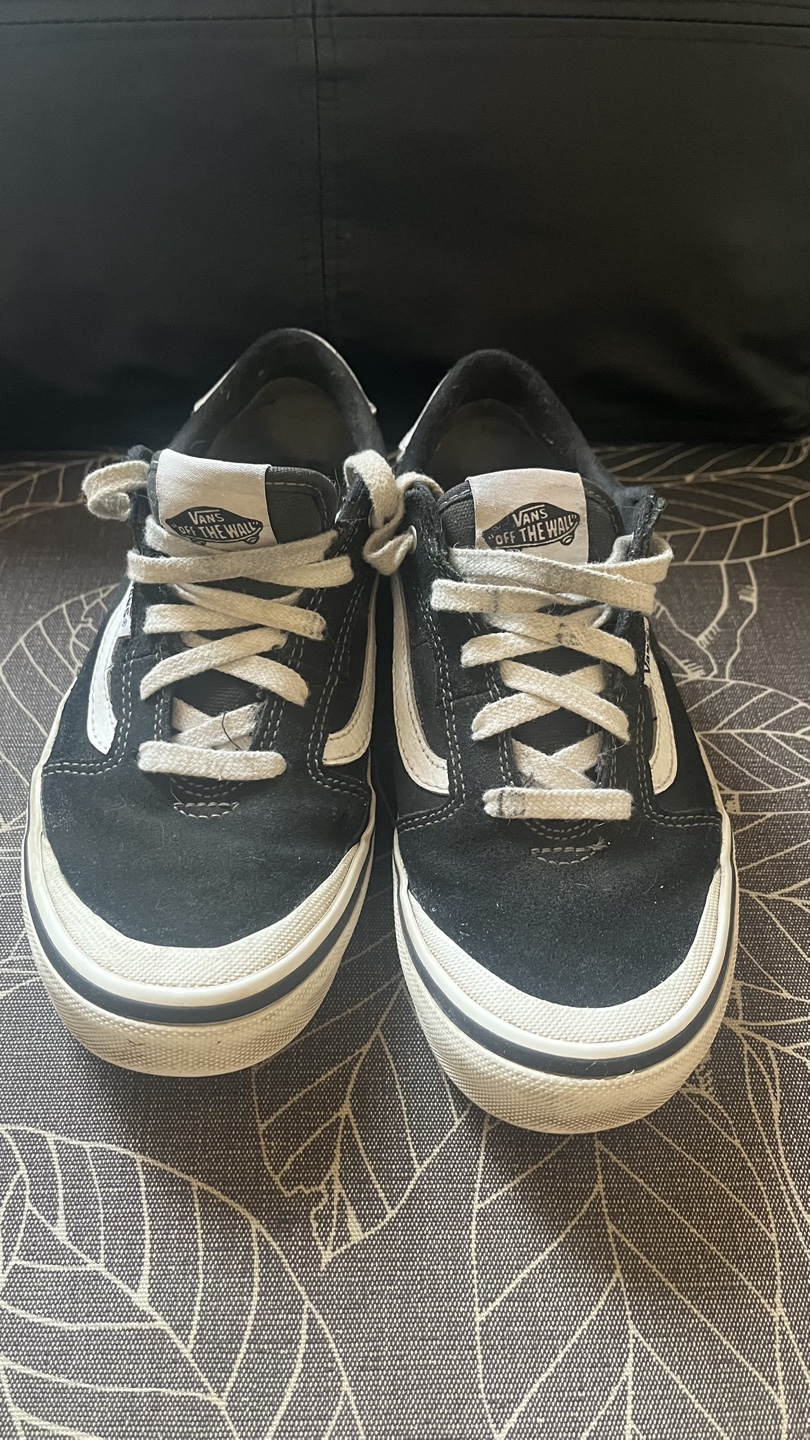 Vans Skateboard Shoes - Youth Size 4 - photo 3