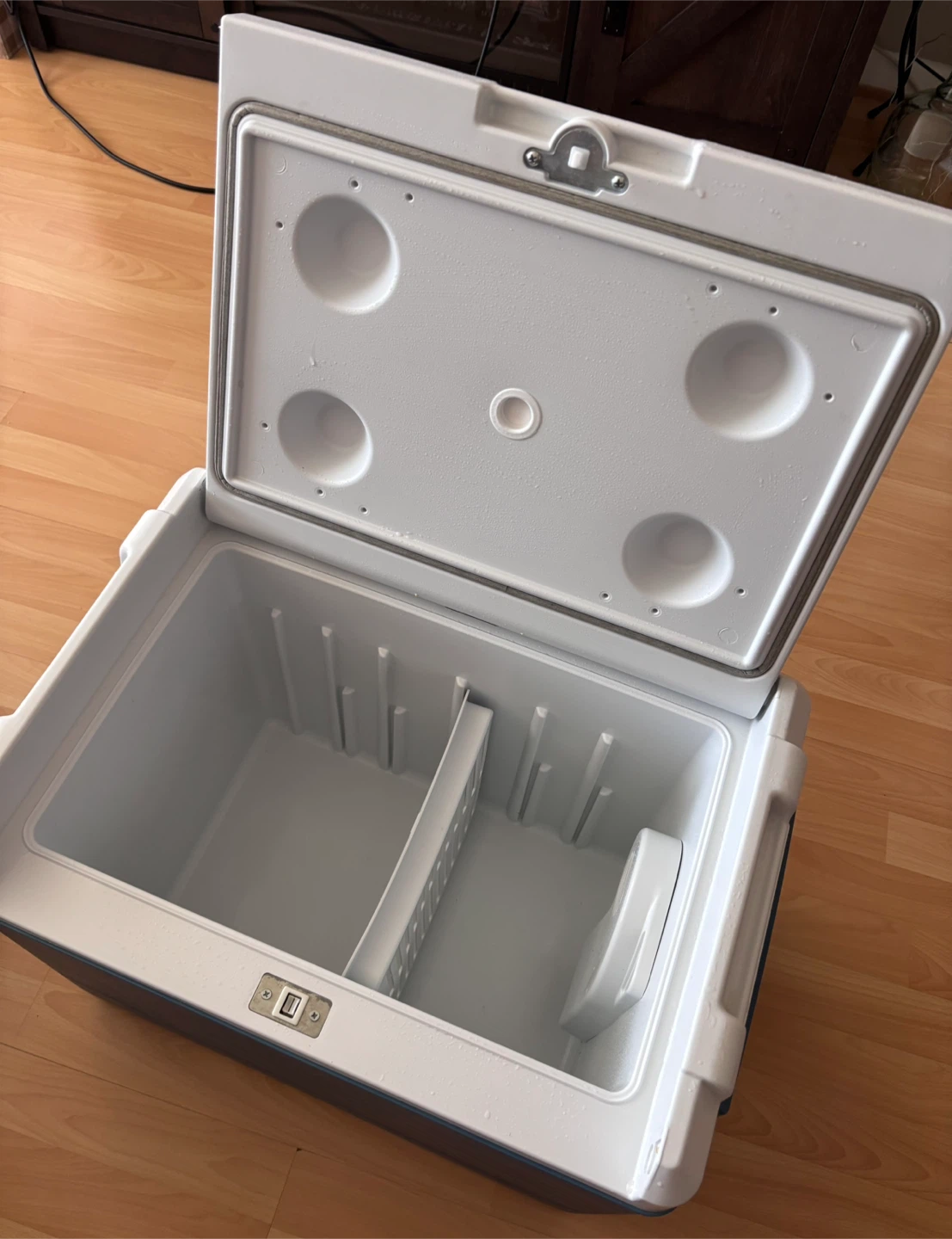 Coleman Cooler - photo 4