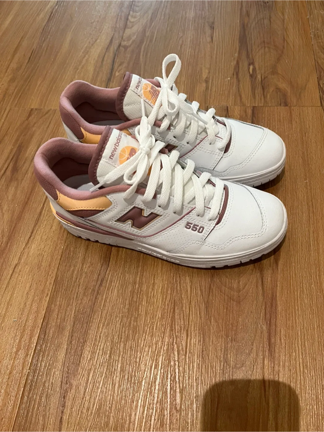 New Balance 550 Shoes thumbnail
