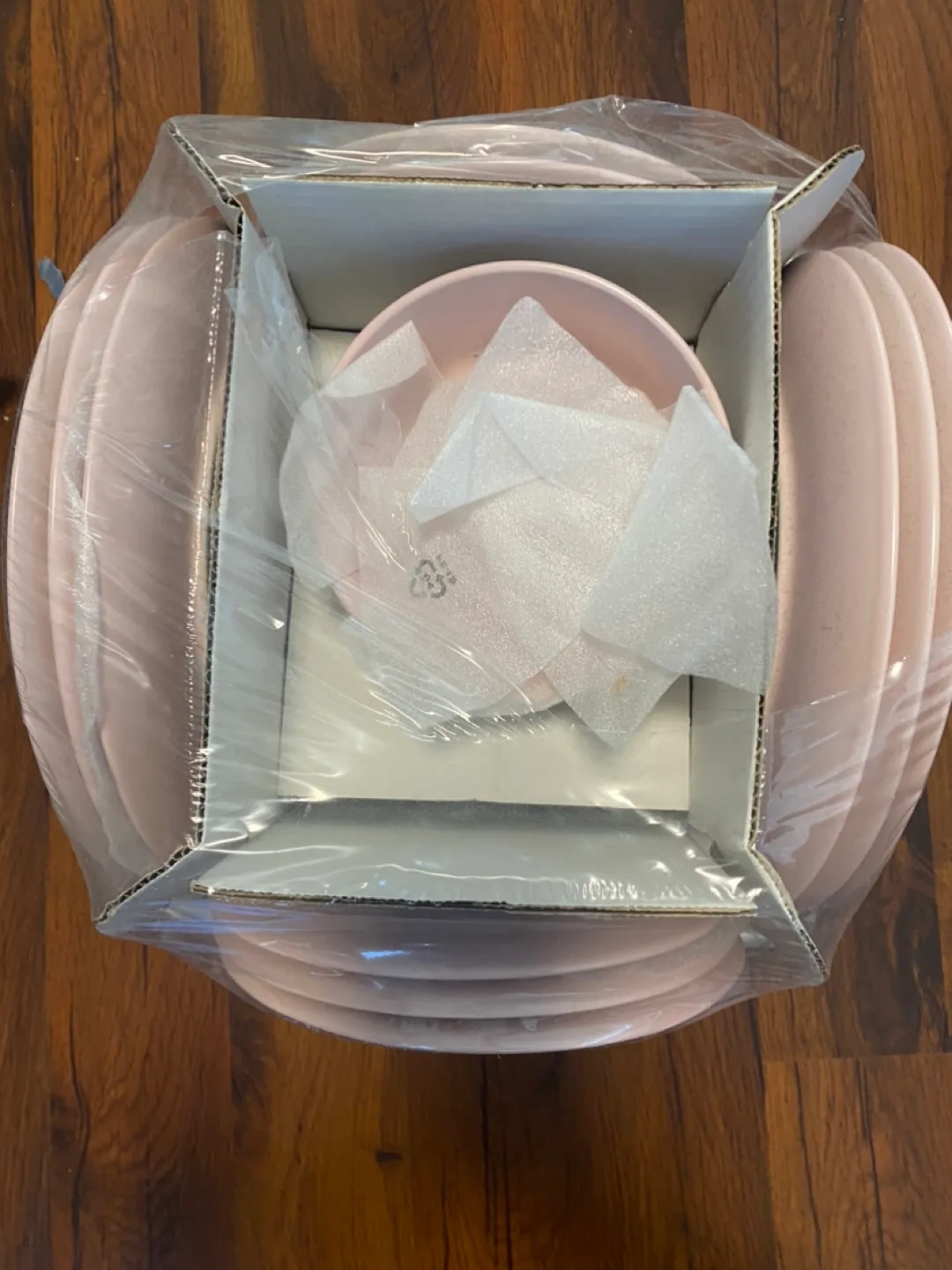 IKEA DINERA 18-piece Dinnerware Set, New in Box image indicator(2)