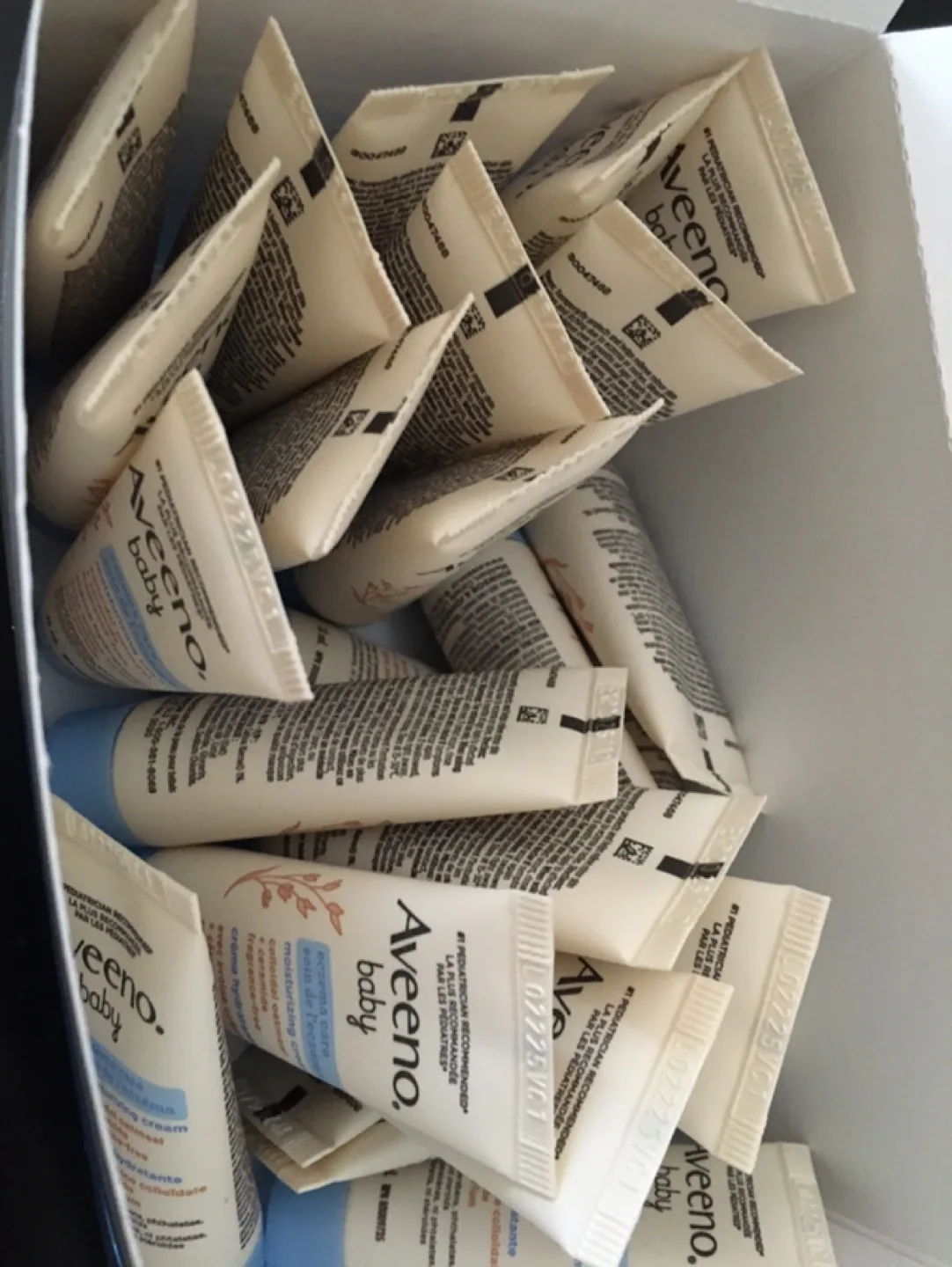 Aveeno Baby Eczema Care Moisturizing Cream 13ml Samples image indicator(4)