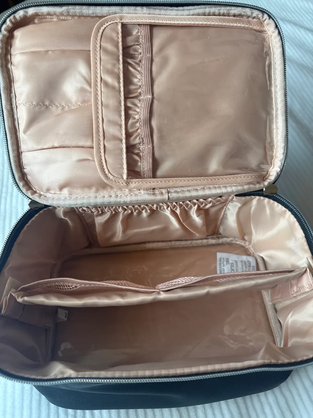 Black Makeup Bag Cosmetic Bag - Large Capacity image indicator(2)