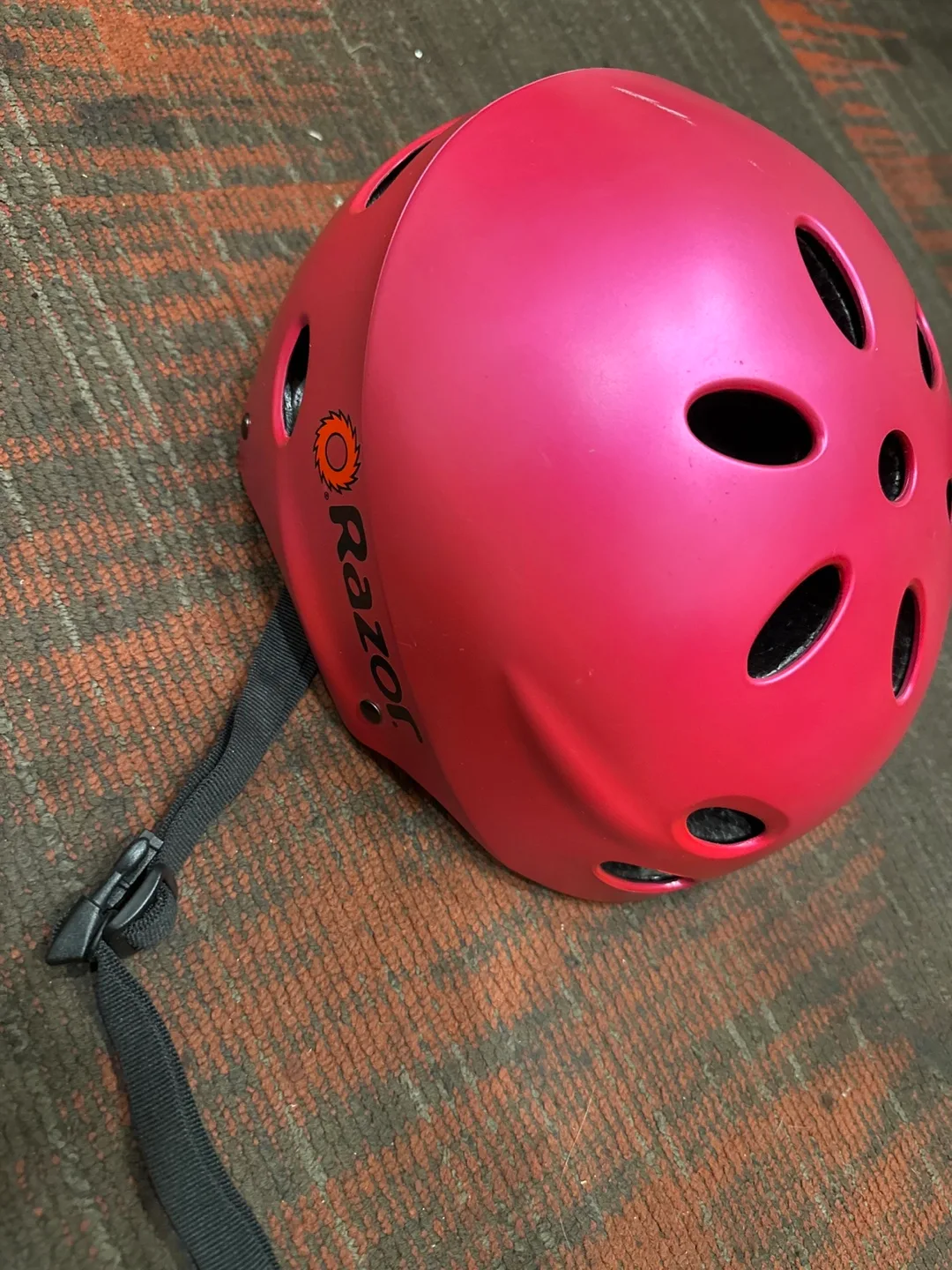Razor V17 Youth Helmet - Small - Pink