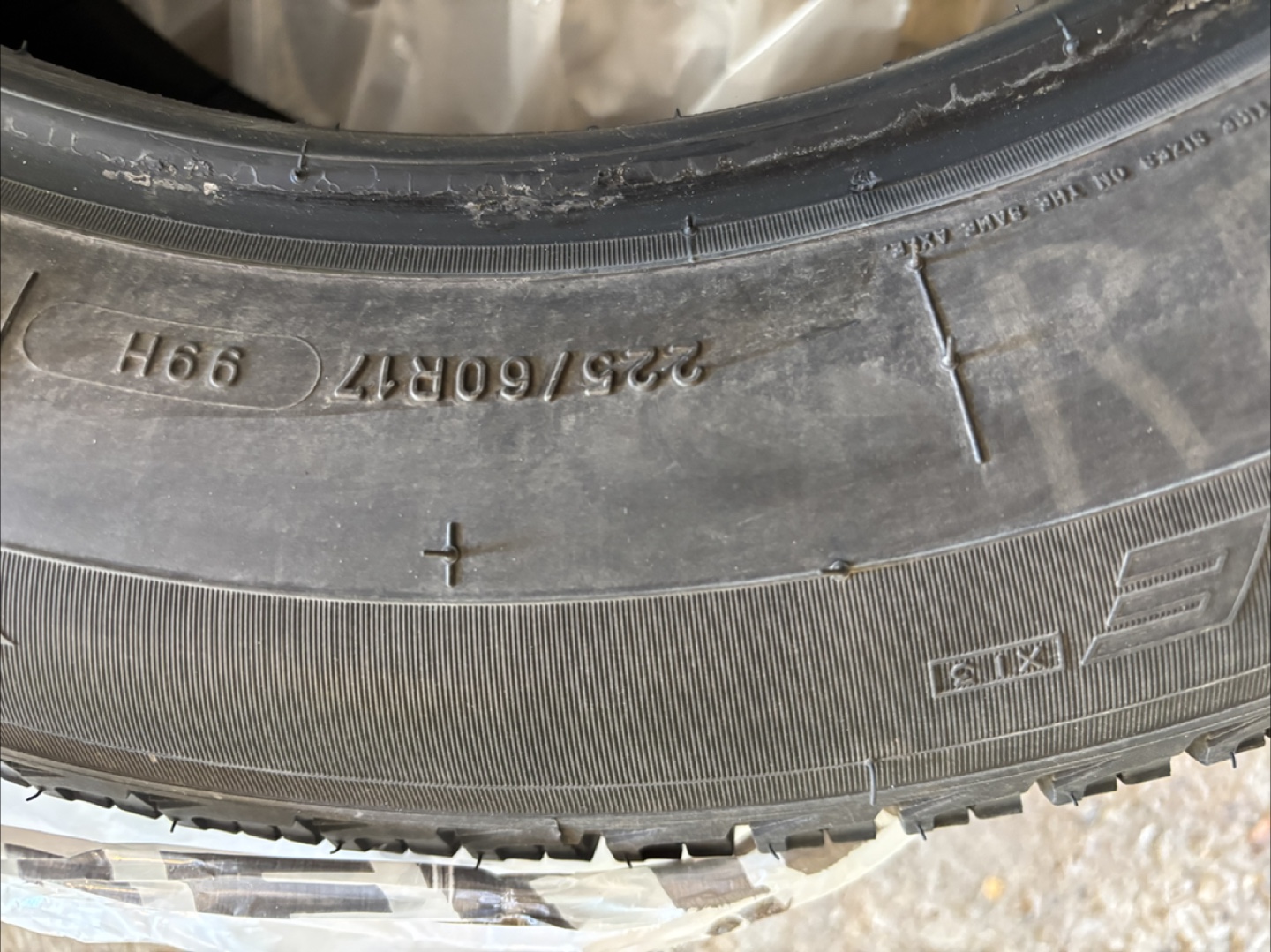 225/60R17 99H Michelin Winter Tires set of 4 - photo 5