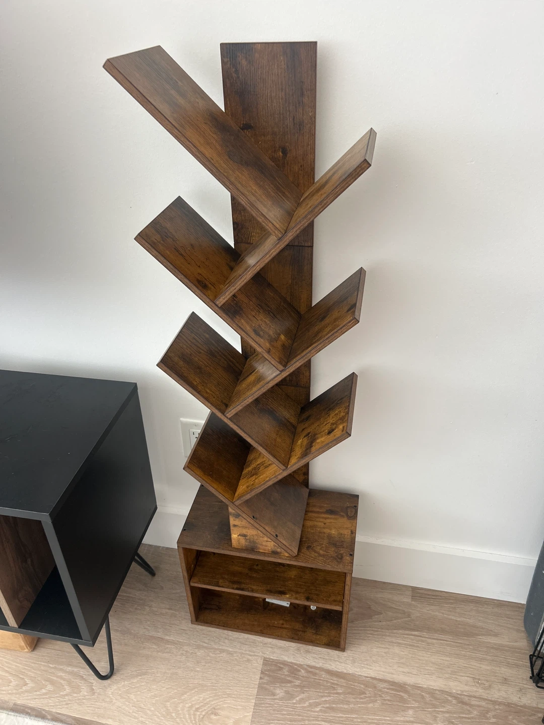 Brown Wooden Tree Bookshelf